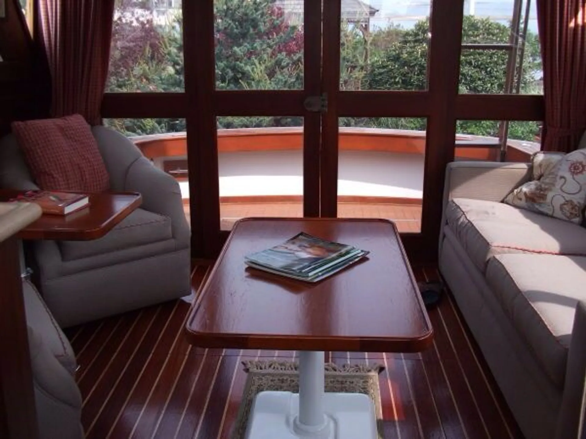 Egg Harbor Yachts 36 Sedan Fisherman in Piermont, NY — photo 7