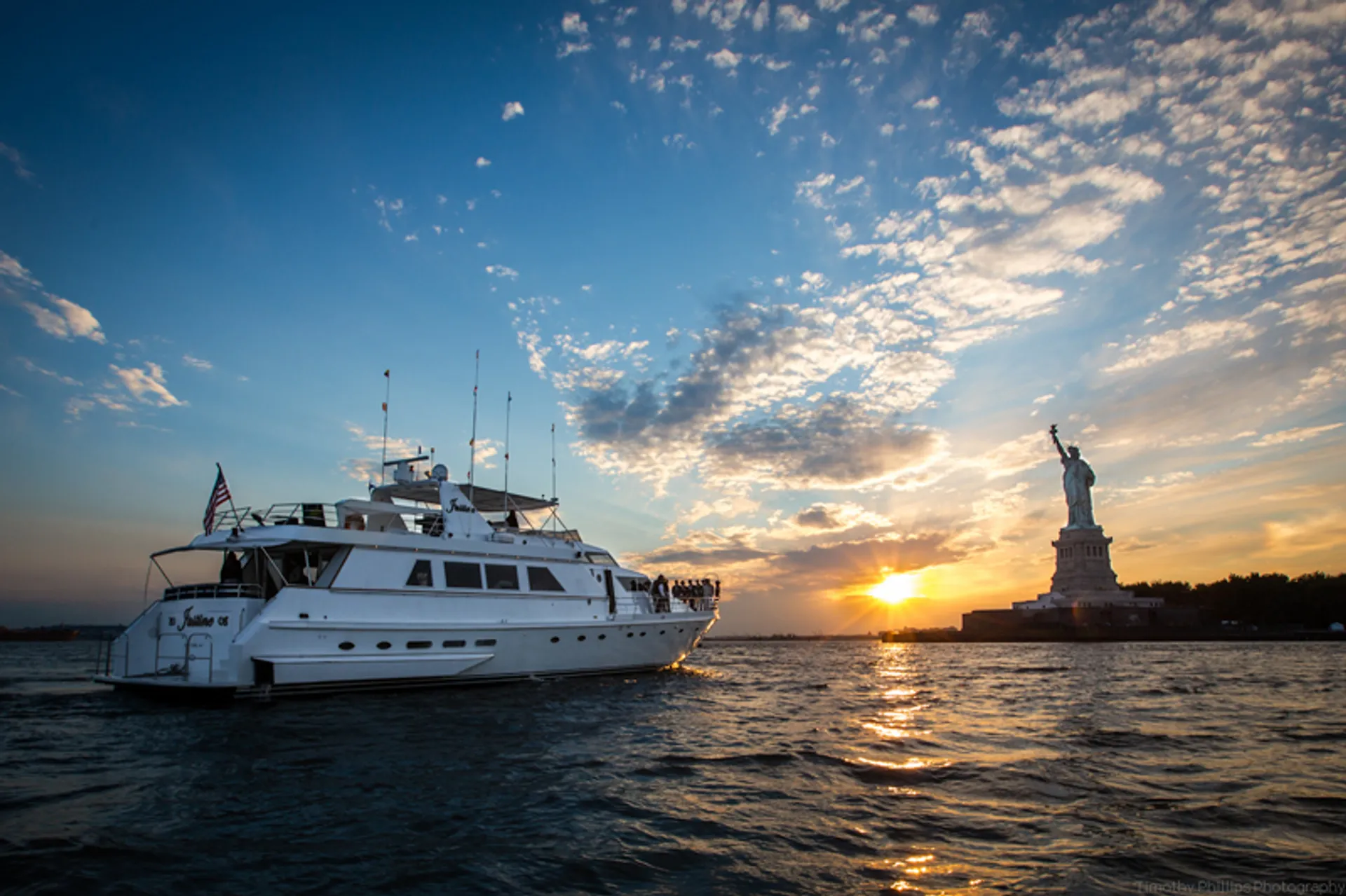 97ft Luxury Yacht in NJ/NYC