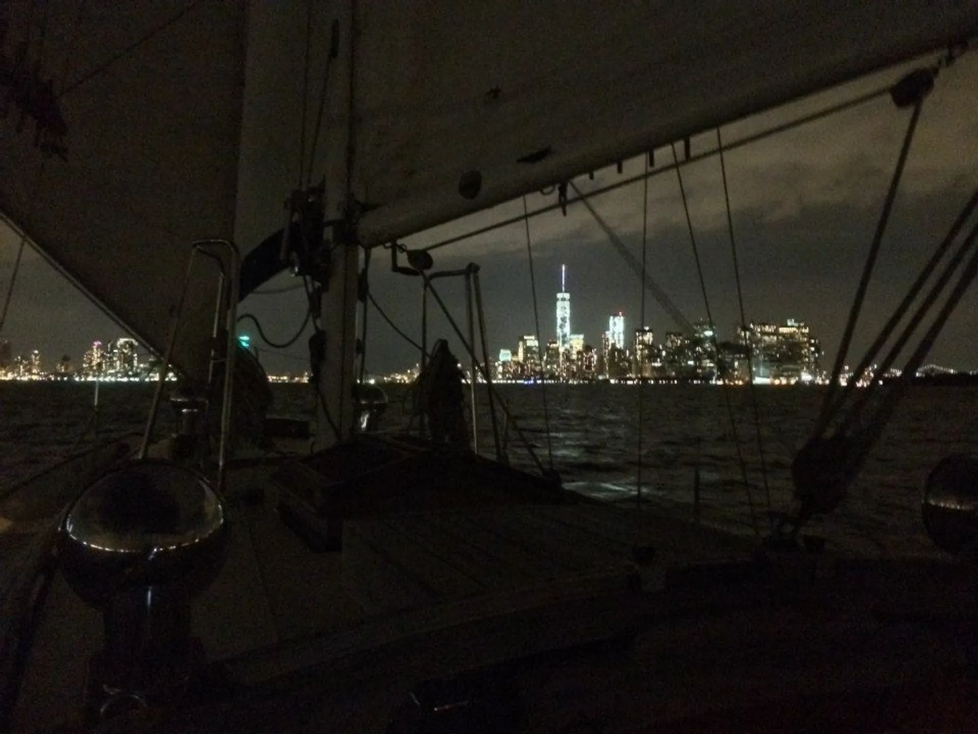  Sail NYC's skyline in style!