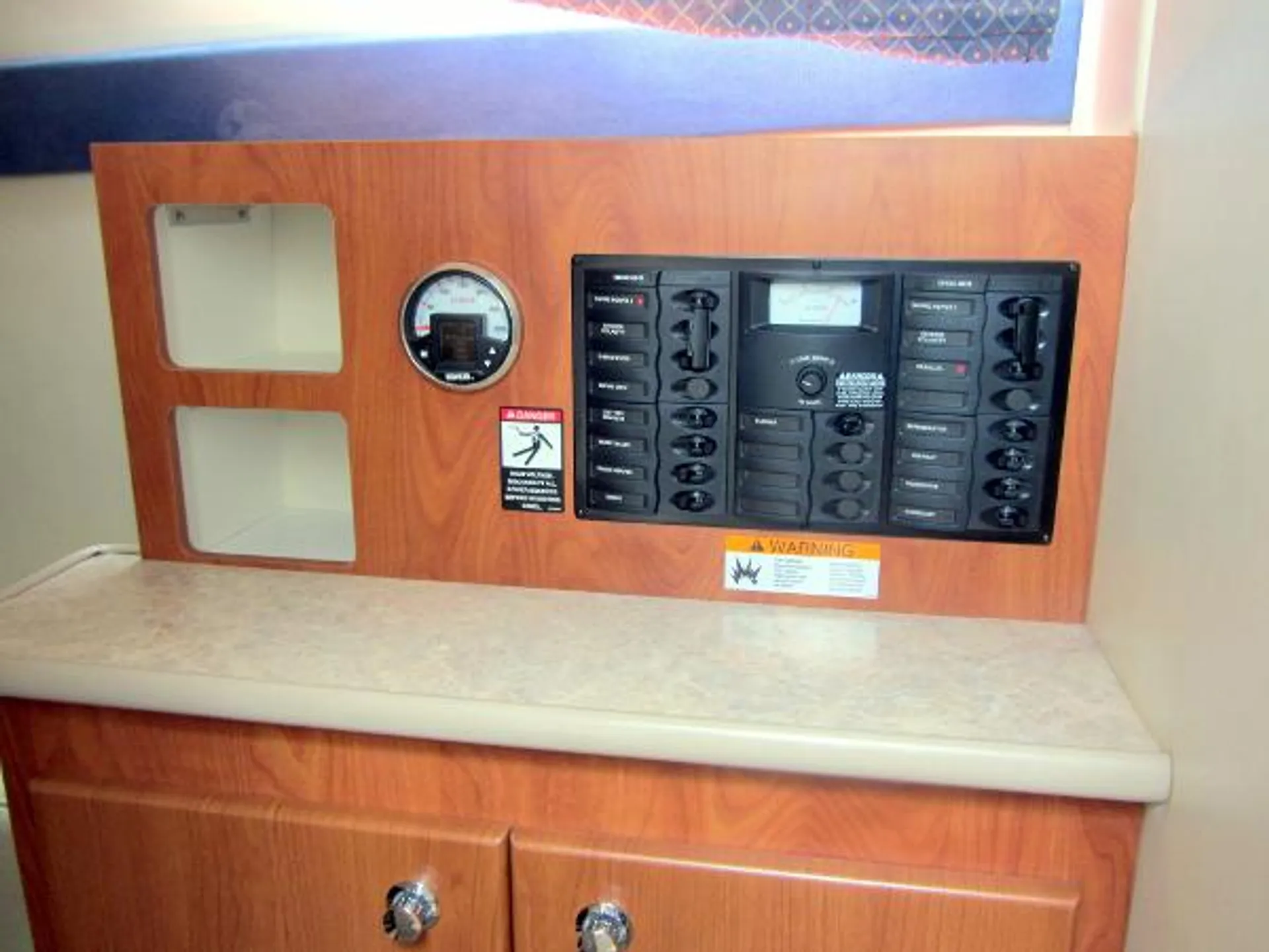 Bayliner 300S Cruiser in Jersey City, NJ — photo 8