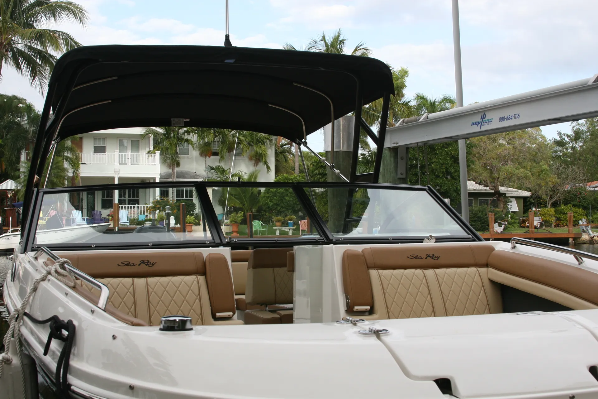 Sea Ray Boats 27" Sun Deck in Fort Lauderdale, FL — photo 8
