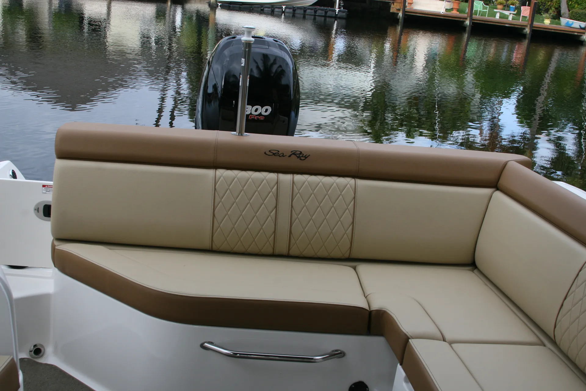 Sea Ray Boats 27" Sun Deck in Fort Lauderdale, FL — photo 5