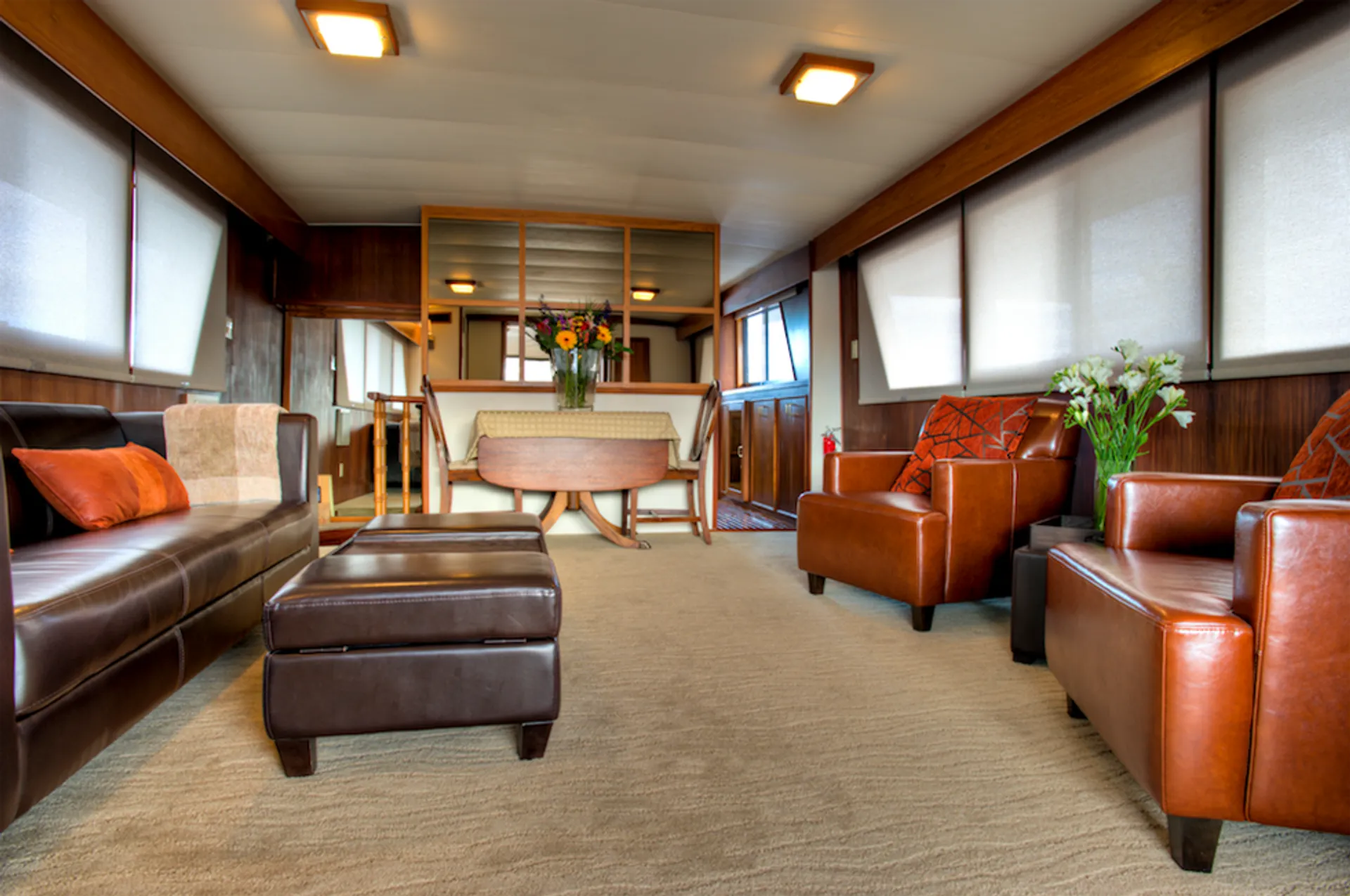 Hatteras Yachts 70 Motor Yacht in Seattle, WA — photo 5