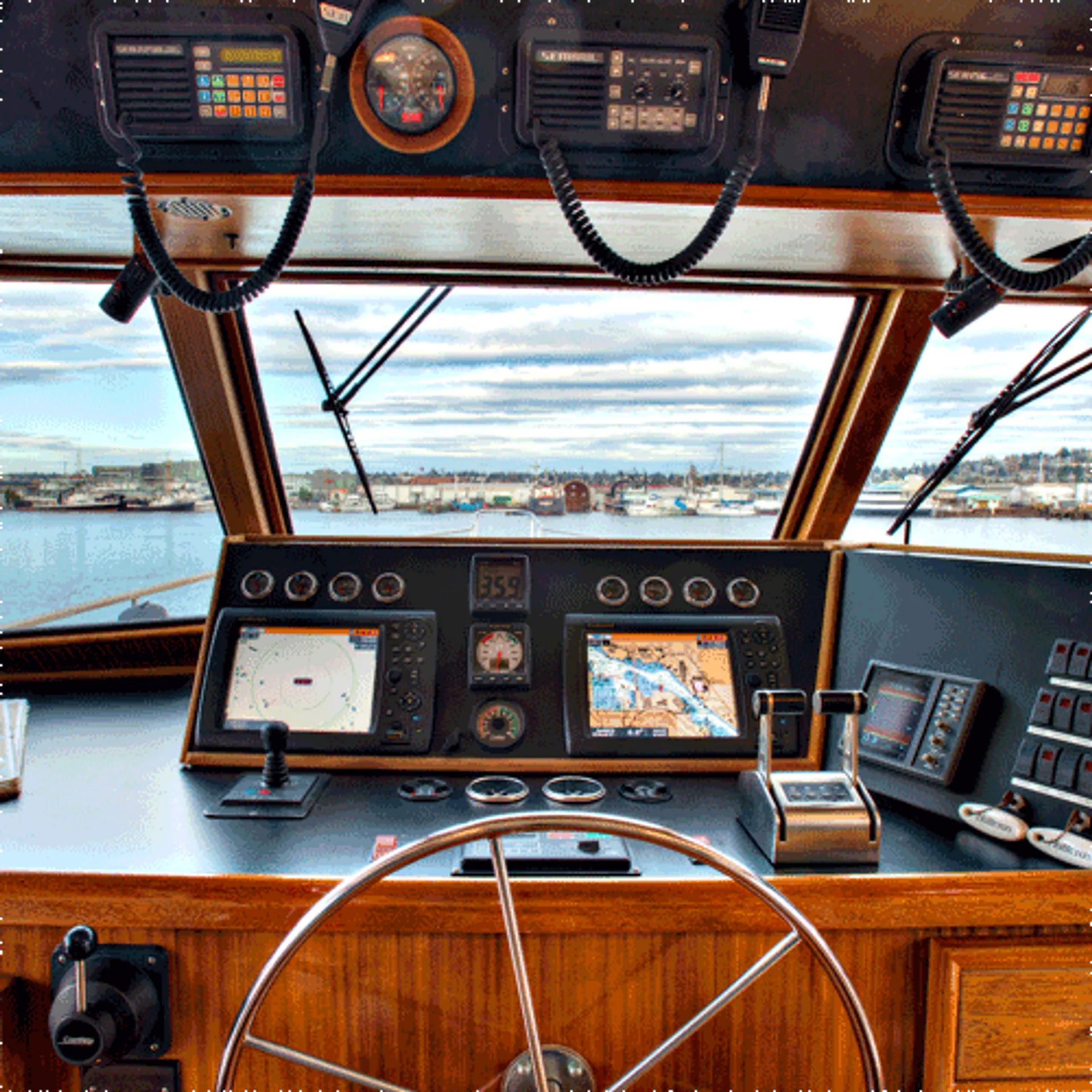 Hatteras Yachts 70 Motor Yacht in Seattle, WA — photo 9