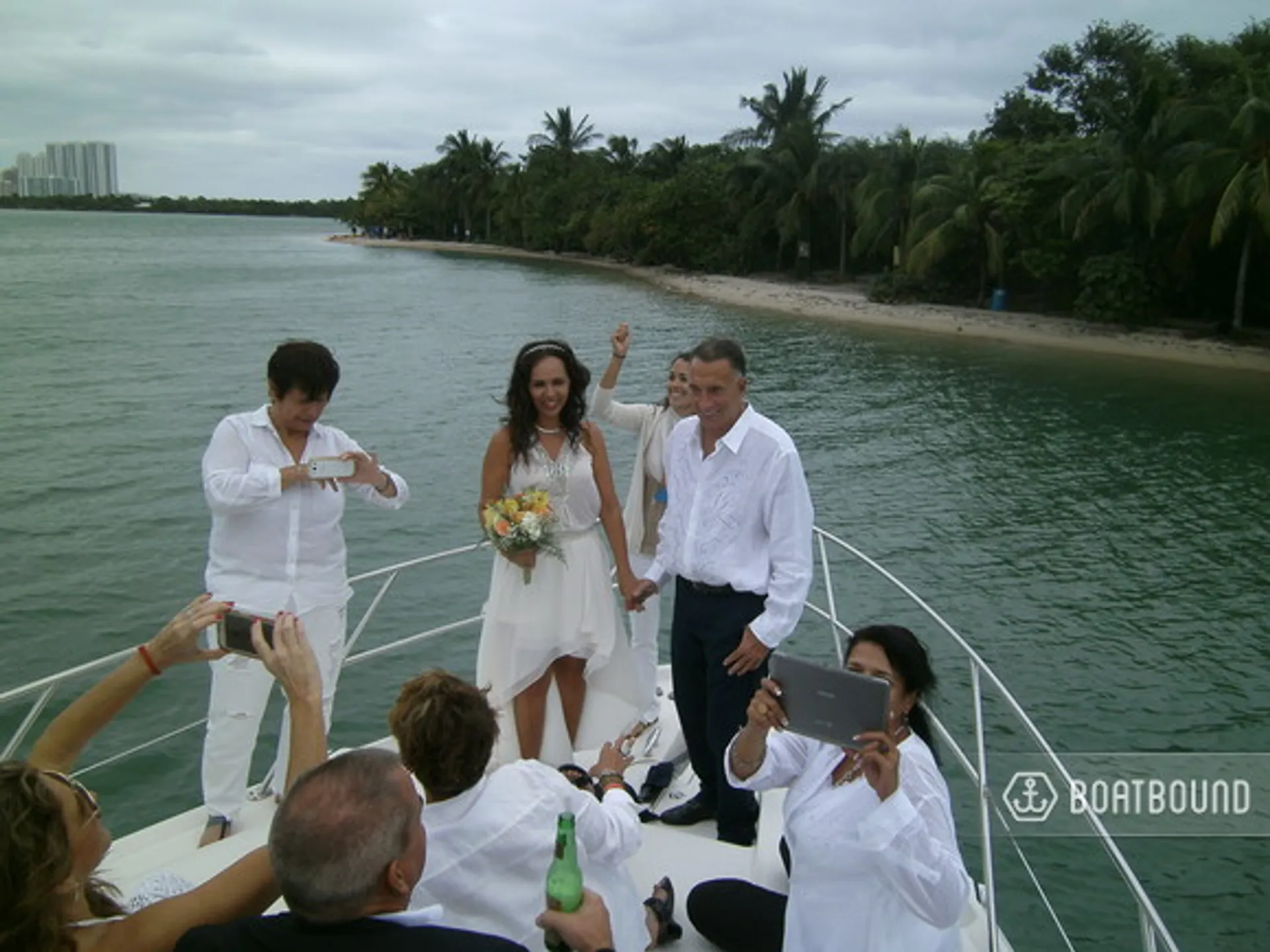 AMAZING  50 YACHT FOR CHARTER !!!! 13 Guests 