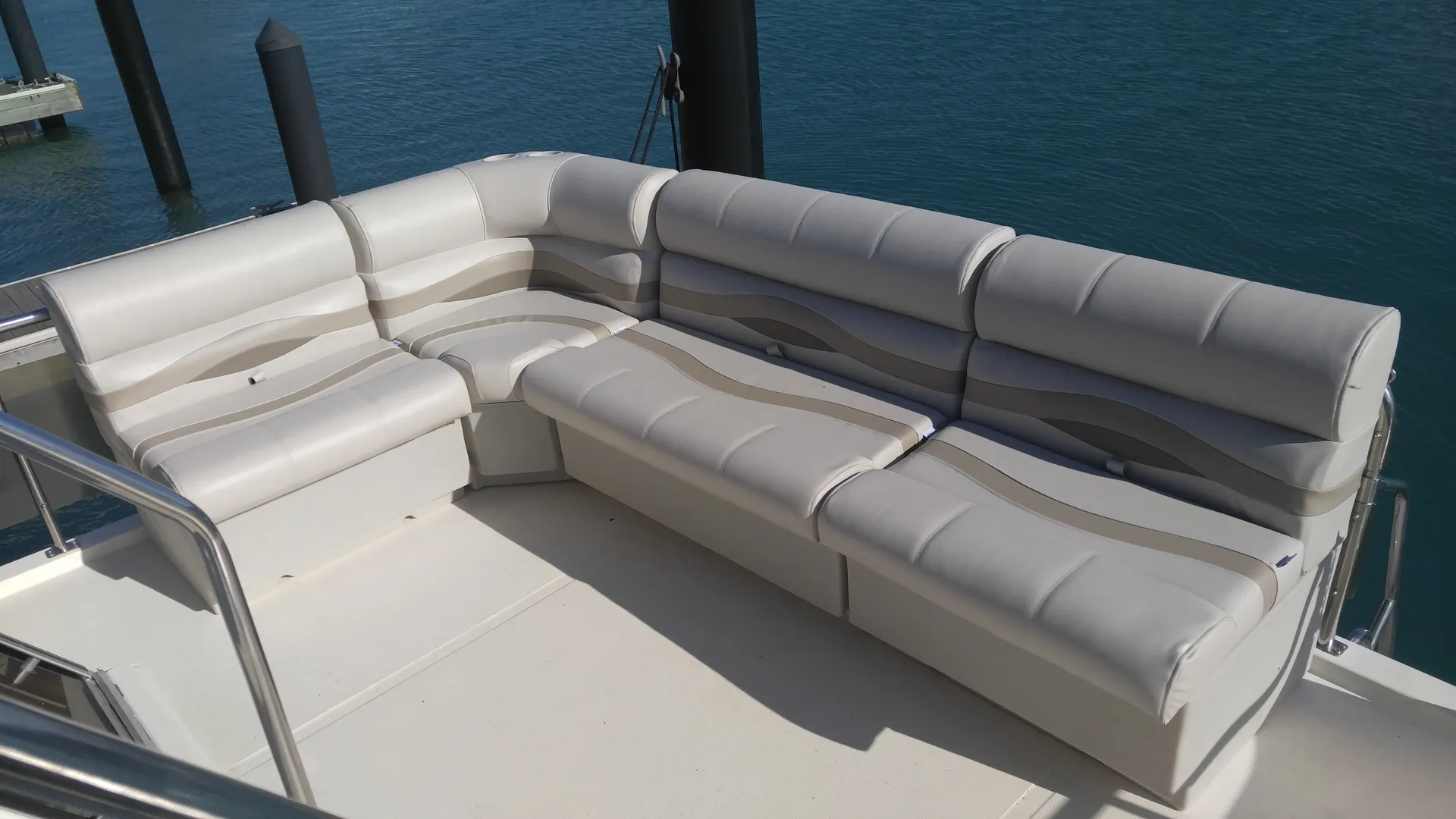 Sea Ray Boats 355 TAC in Chicago, IL — photo 5