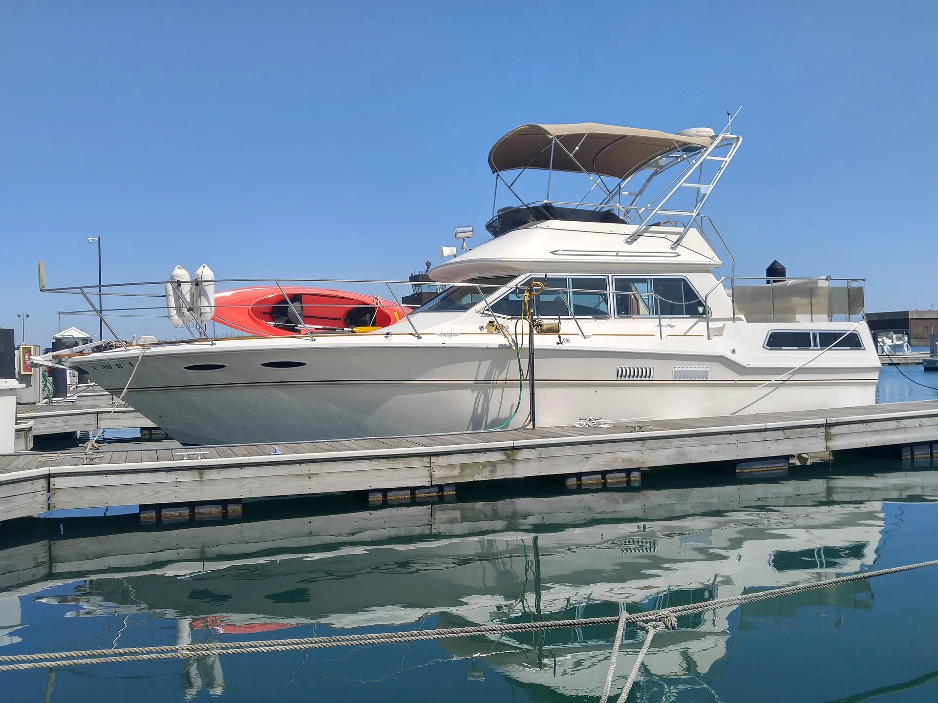 Sea Ray Boats 355 TAC in Chicago, IL — photo 3