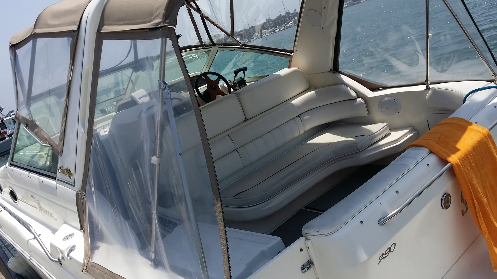 Sea Ray Boats 290 Sundancer in Marina del Rey, CA — photo 3