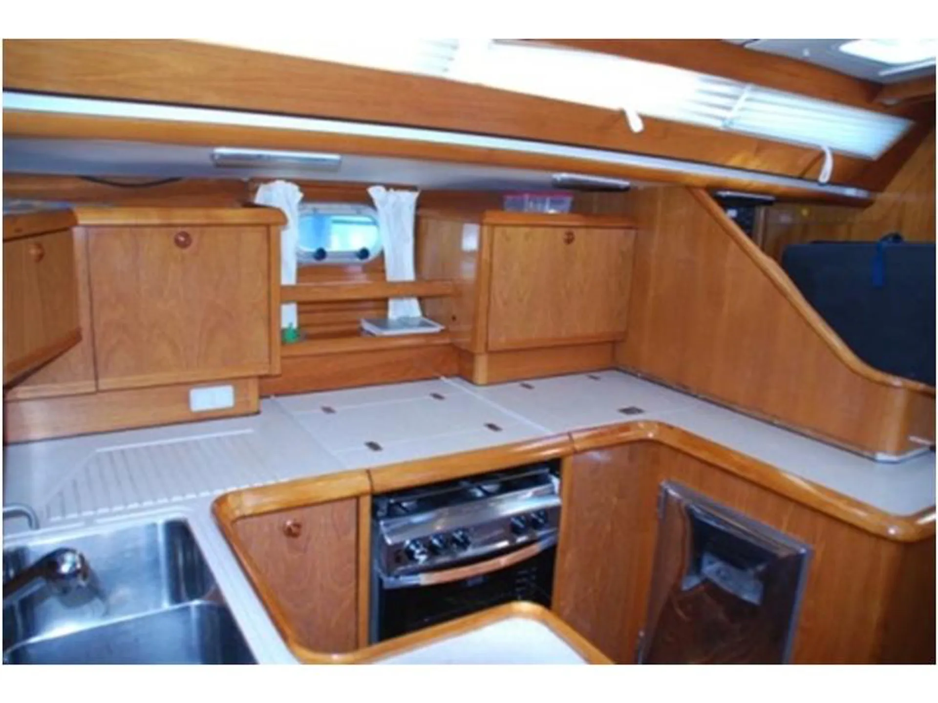 Elegant and smooth cruiser. Sleek yet roomy.