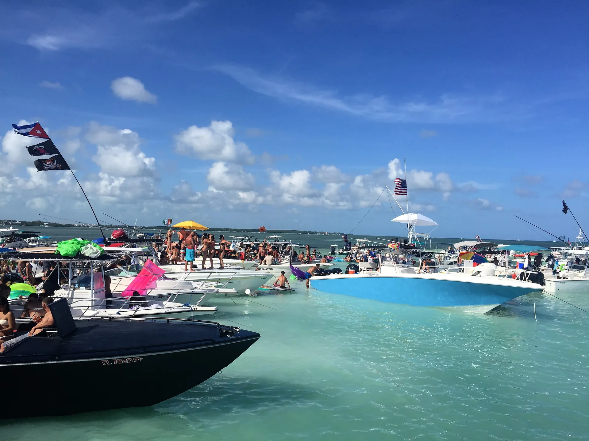 AMAZING  50 YACHT FOR CHARTER !!!! 13 Guests 
