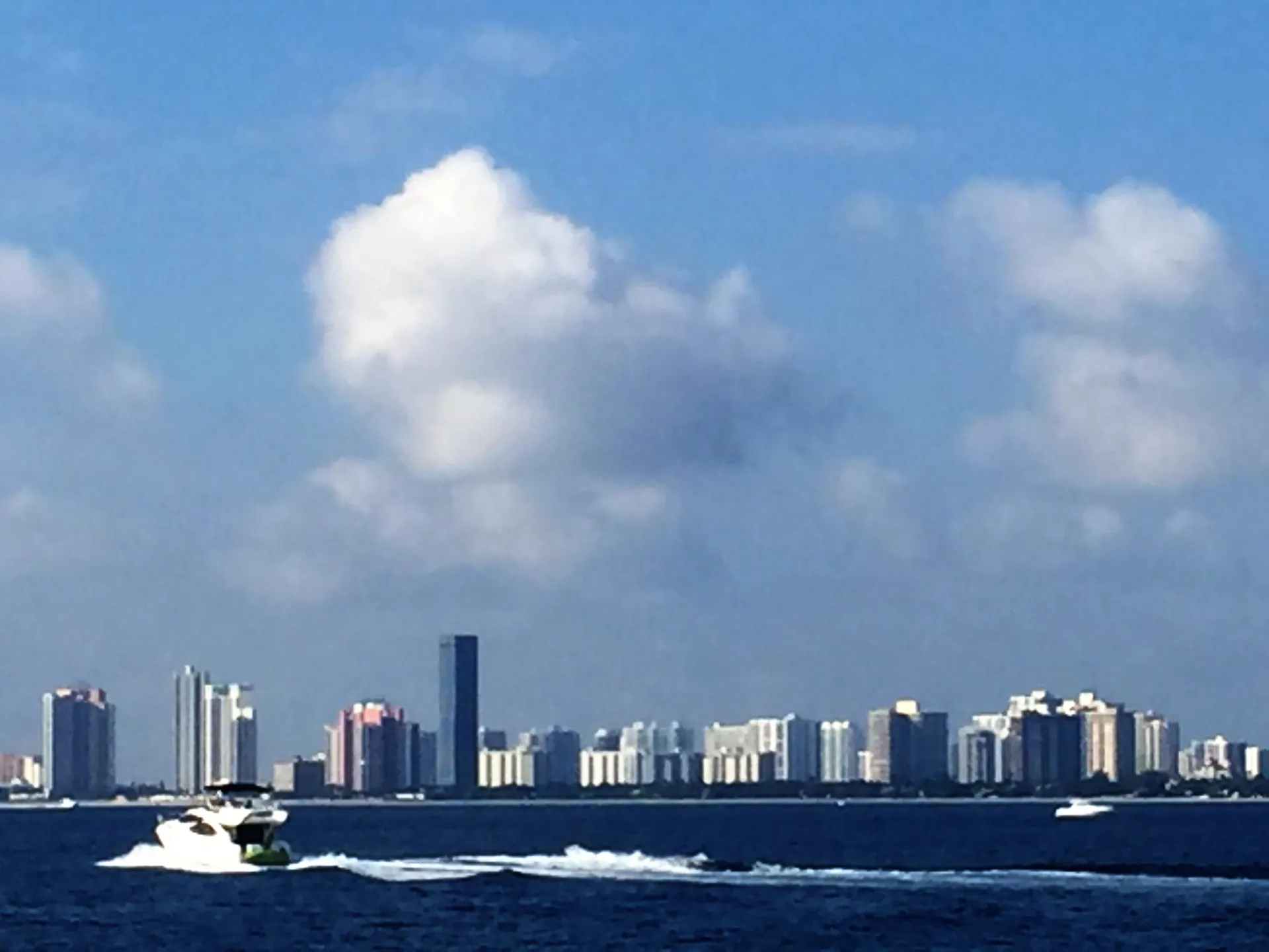 AMAZING  50 YACHT FOR CHARTER !!!! 13 Guests 