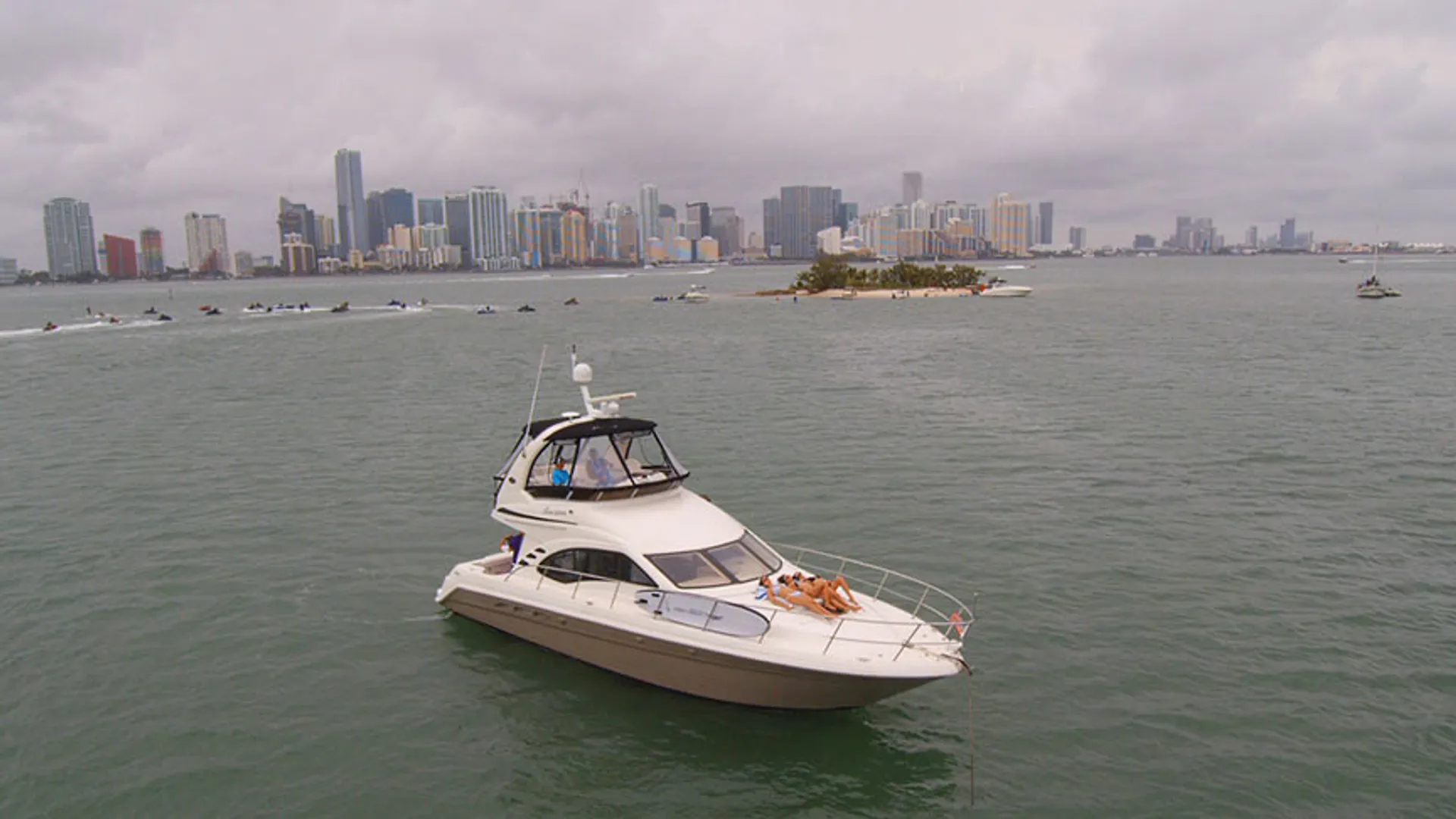 Sea Ray Boats 45 Sedan Bridge in Miami Beach, FL — photo 10