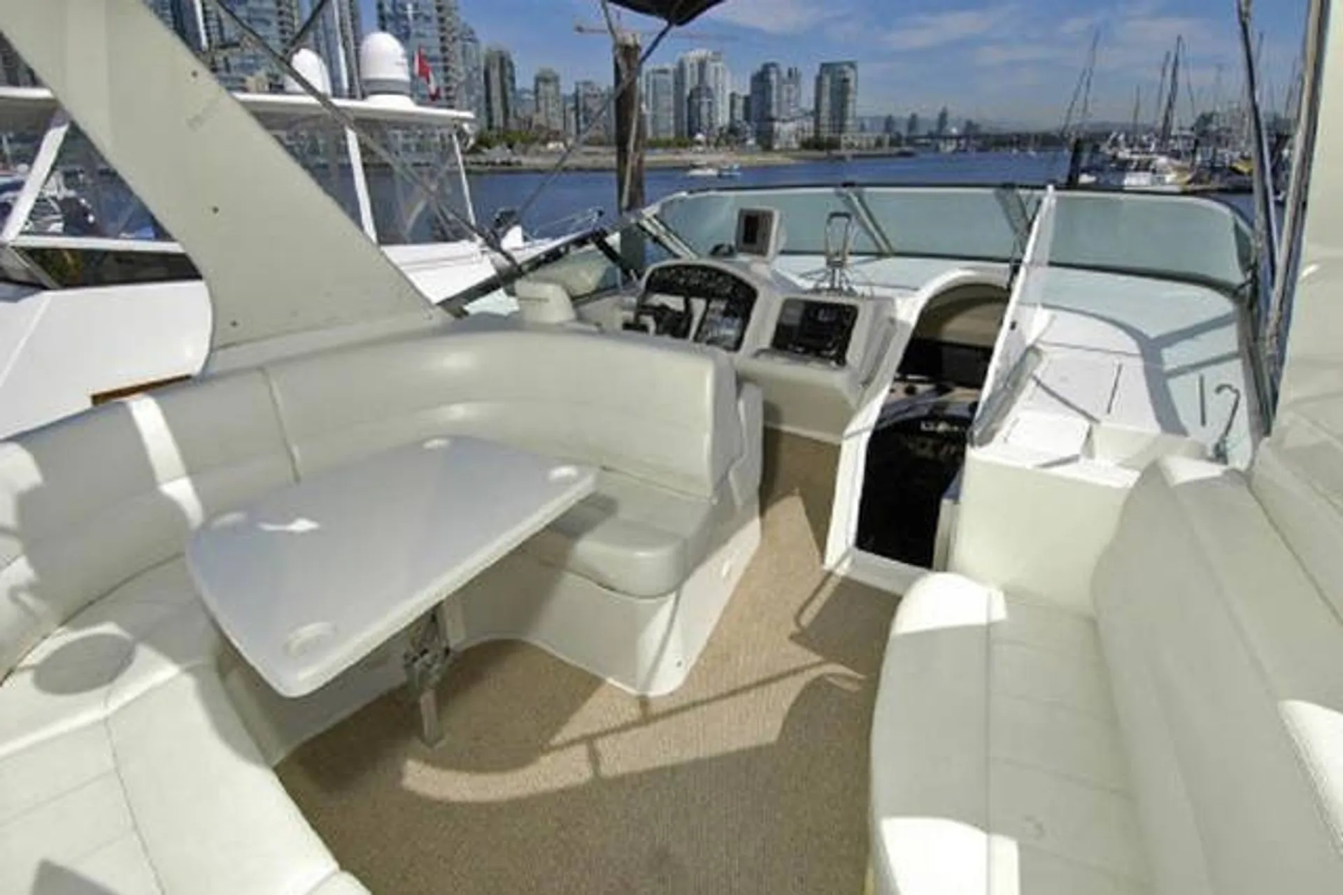 BEAUTIFUL SPACIOUS LUXURY YACHT  