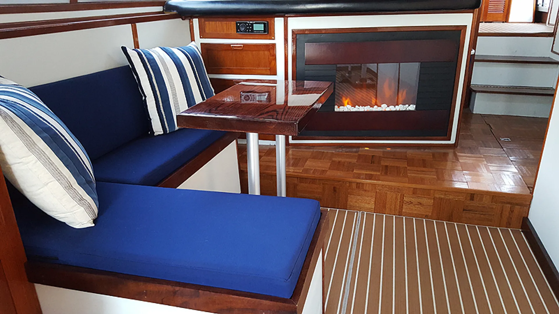 50' Yacht Party for up to 40 Guests on the Bay
