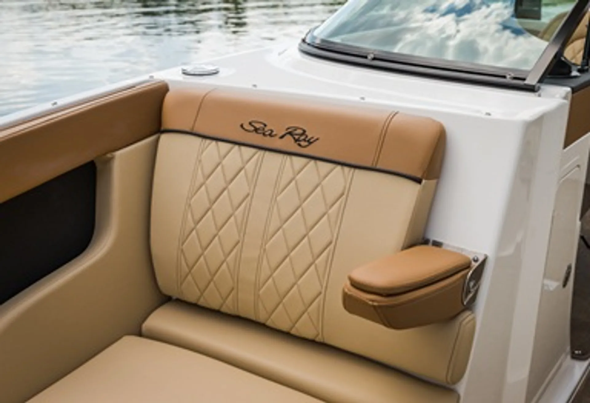 2016 New Searay 24ft 250 Mercruiser Verado engine