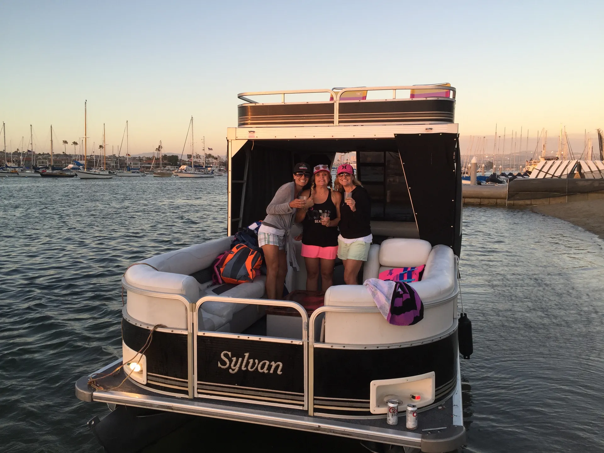 Sylvan Marine 8527 Mandalay Hardtop in Spicewood, TX — photo 4