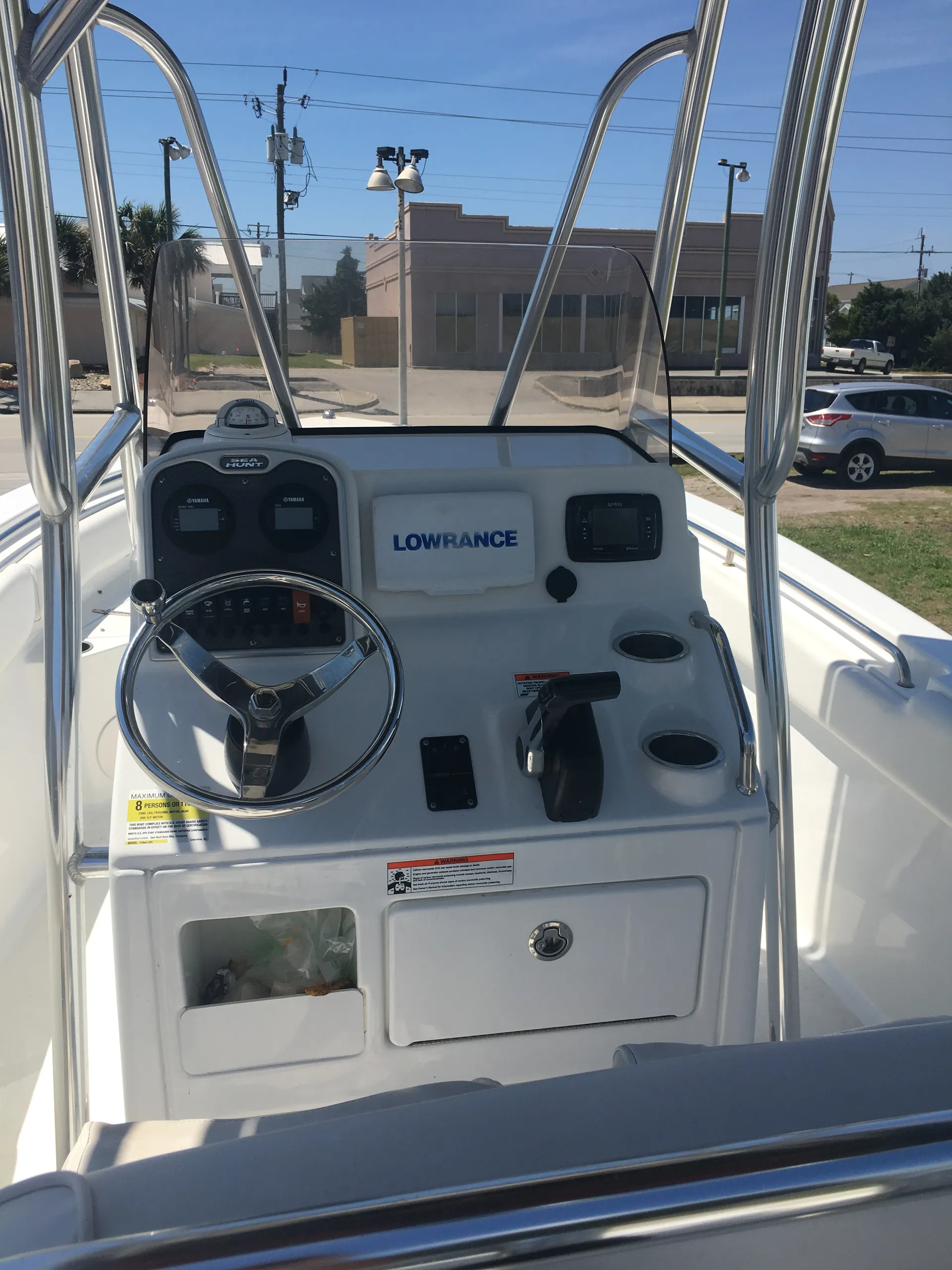 2016 Sea Hunt 225 triton ... Fish on