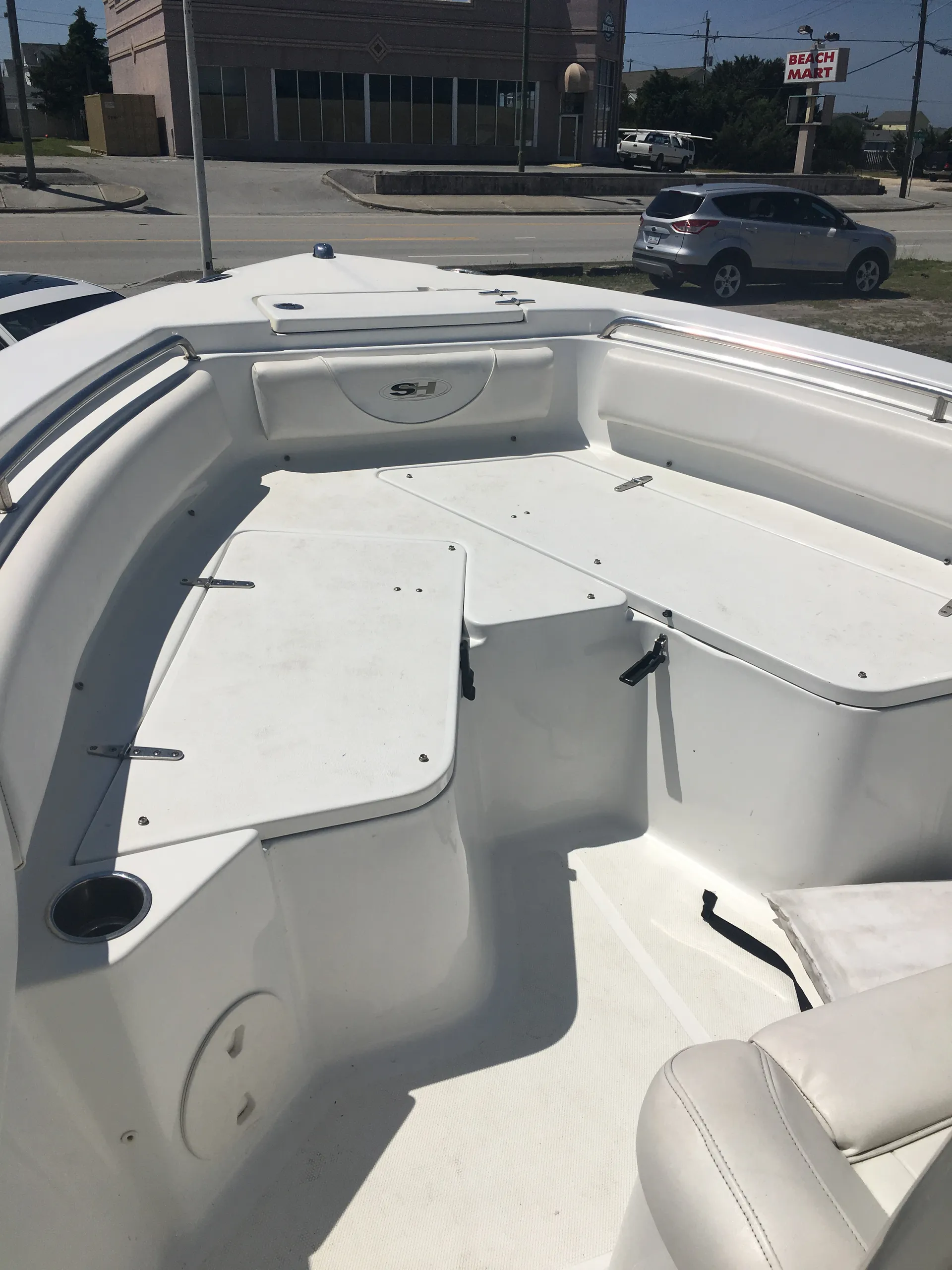 2016 Sea Hunt 225 triton ... Fish on