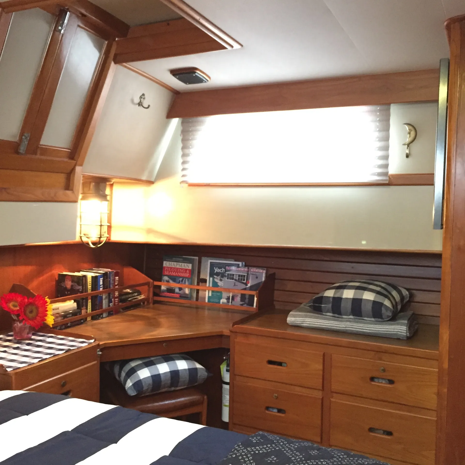 Grand Banks 42 Classic in Friday Harbor, WA — photo 7