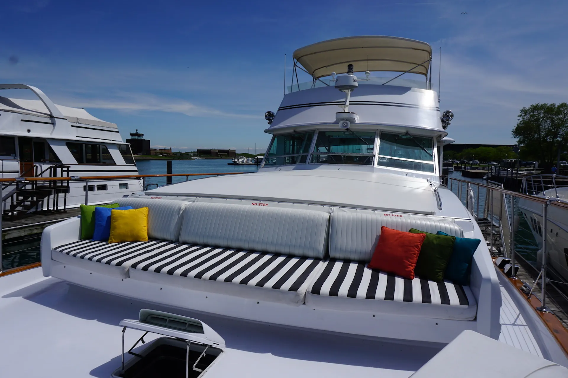 Chris Craft 68 Roamer in Chicago, IL — photo 3