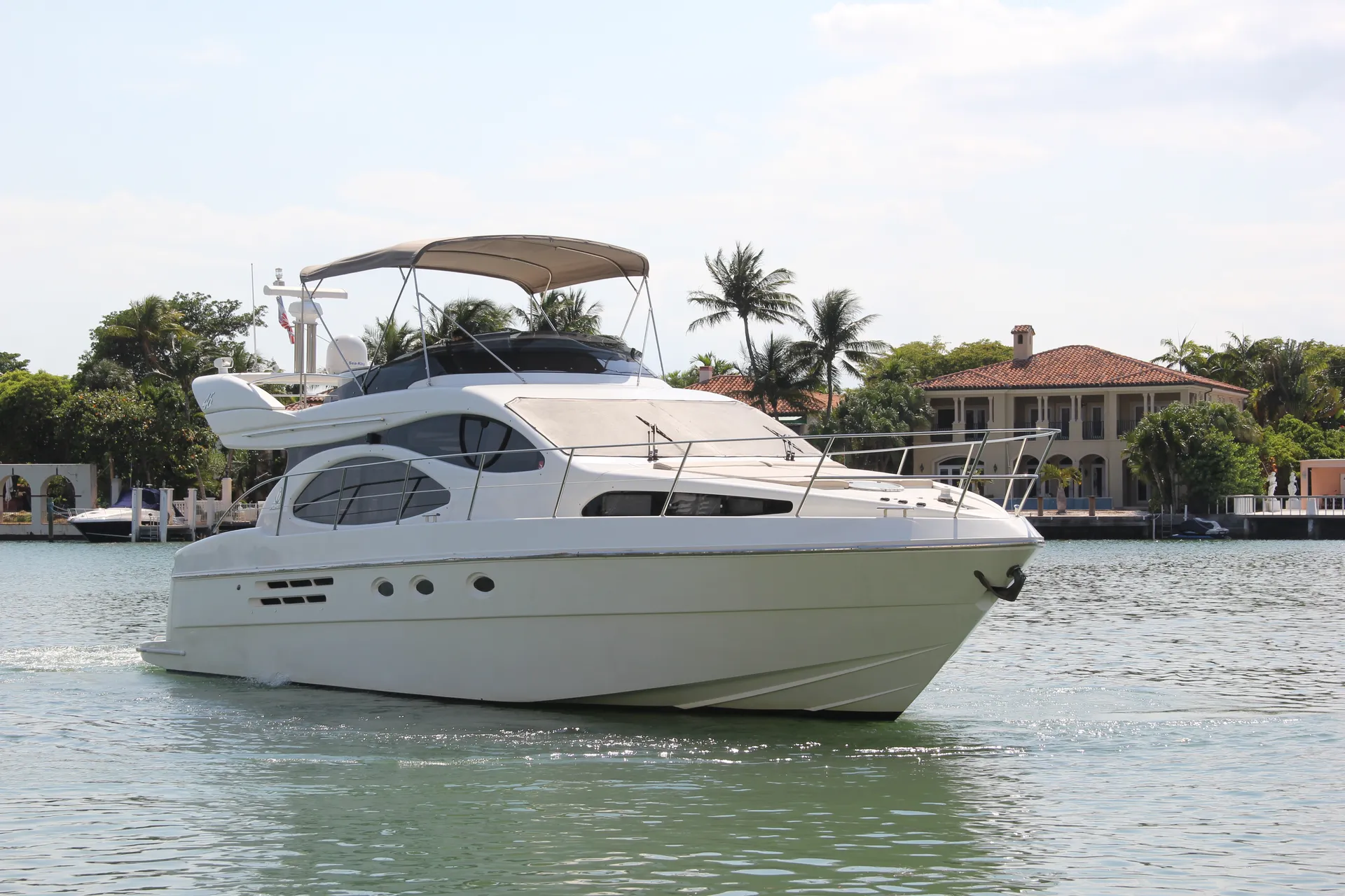 Azimut Yachts 46 in Miami Beach, FL — photo 3