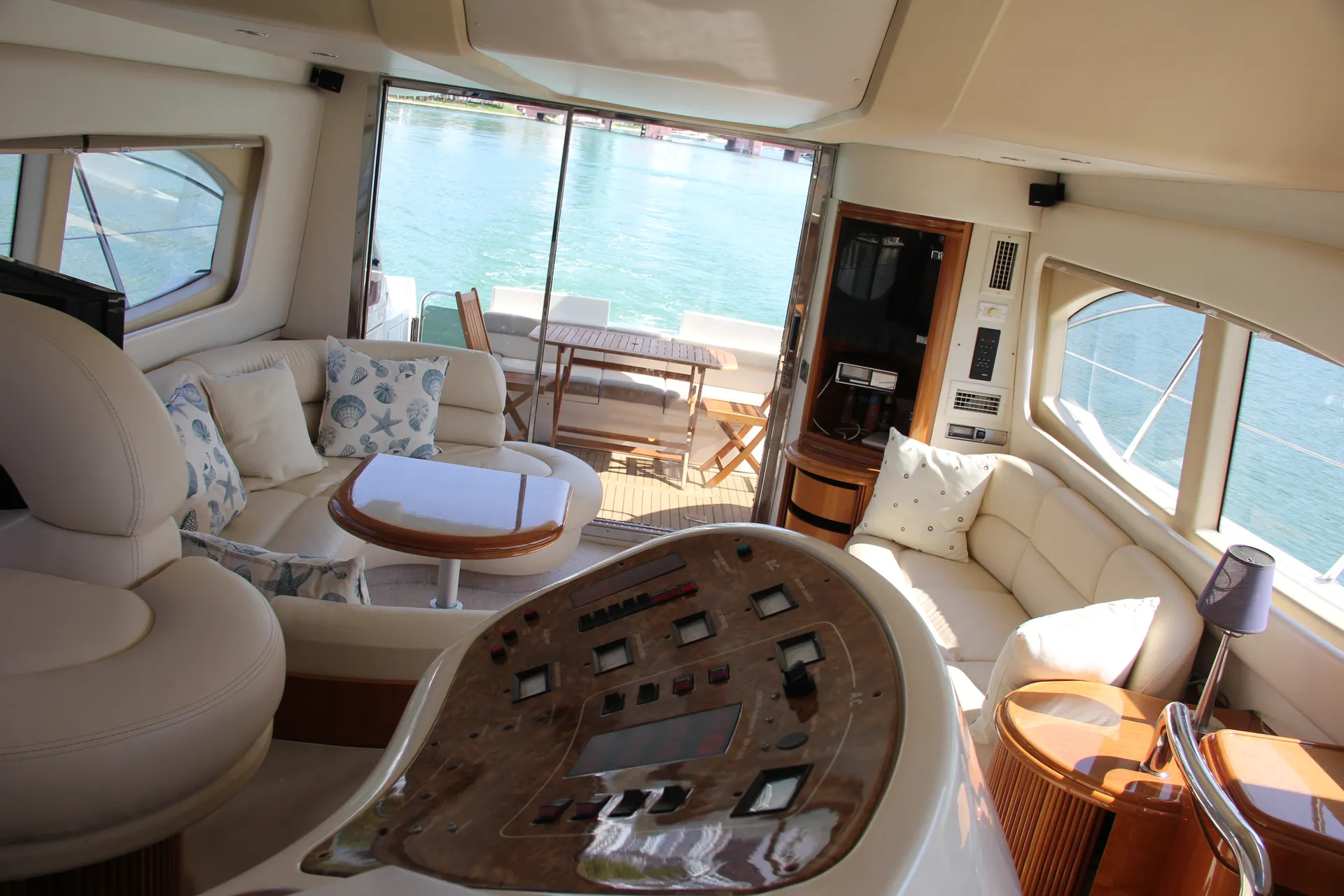 Azimut Yachts 46 in Miami Beach, FL — photo 8