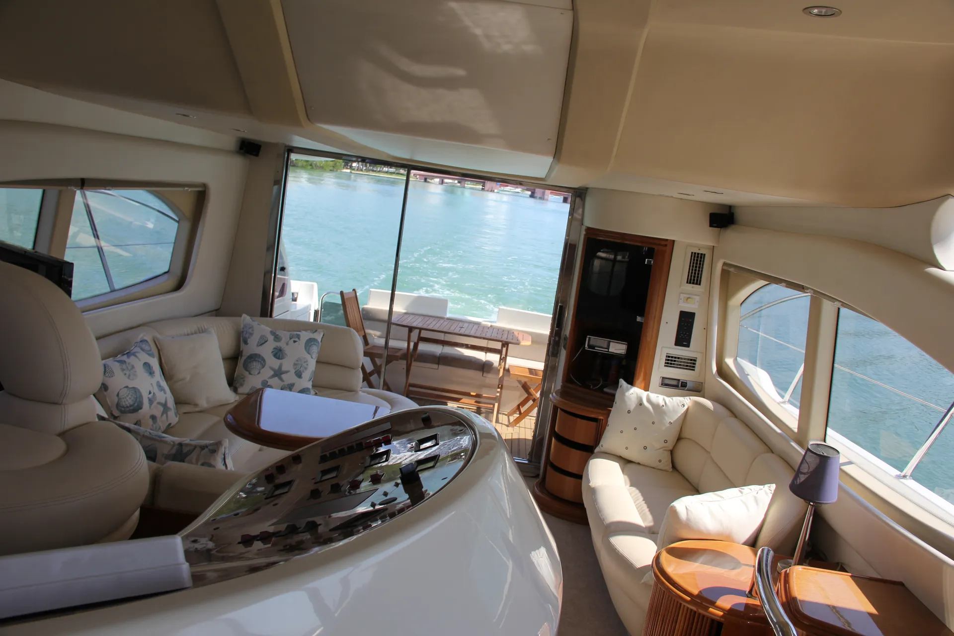 Azimut Yachts 46 in Miami Beach, FL — photo 9