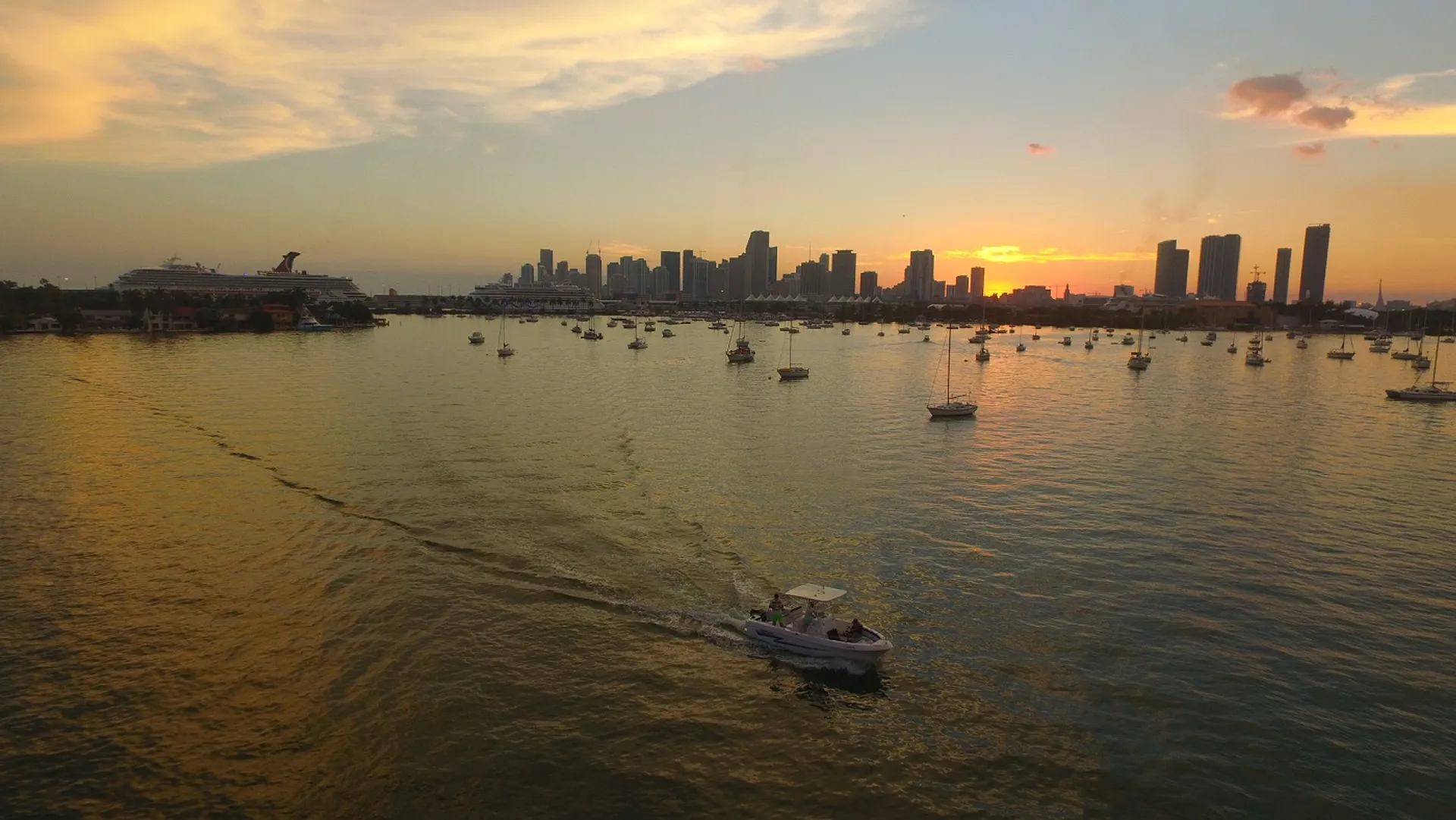 Pro Line Boat Co 22 WALKAROUND in Key Biscayne, FL — photo 9