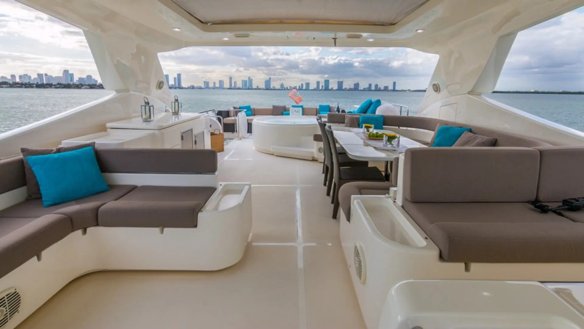 Ferretti 88 in Miami Beach, FL — photo 7