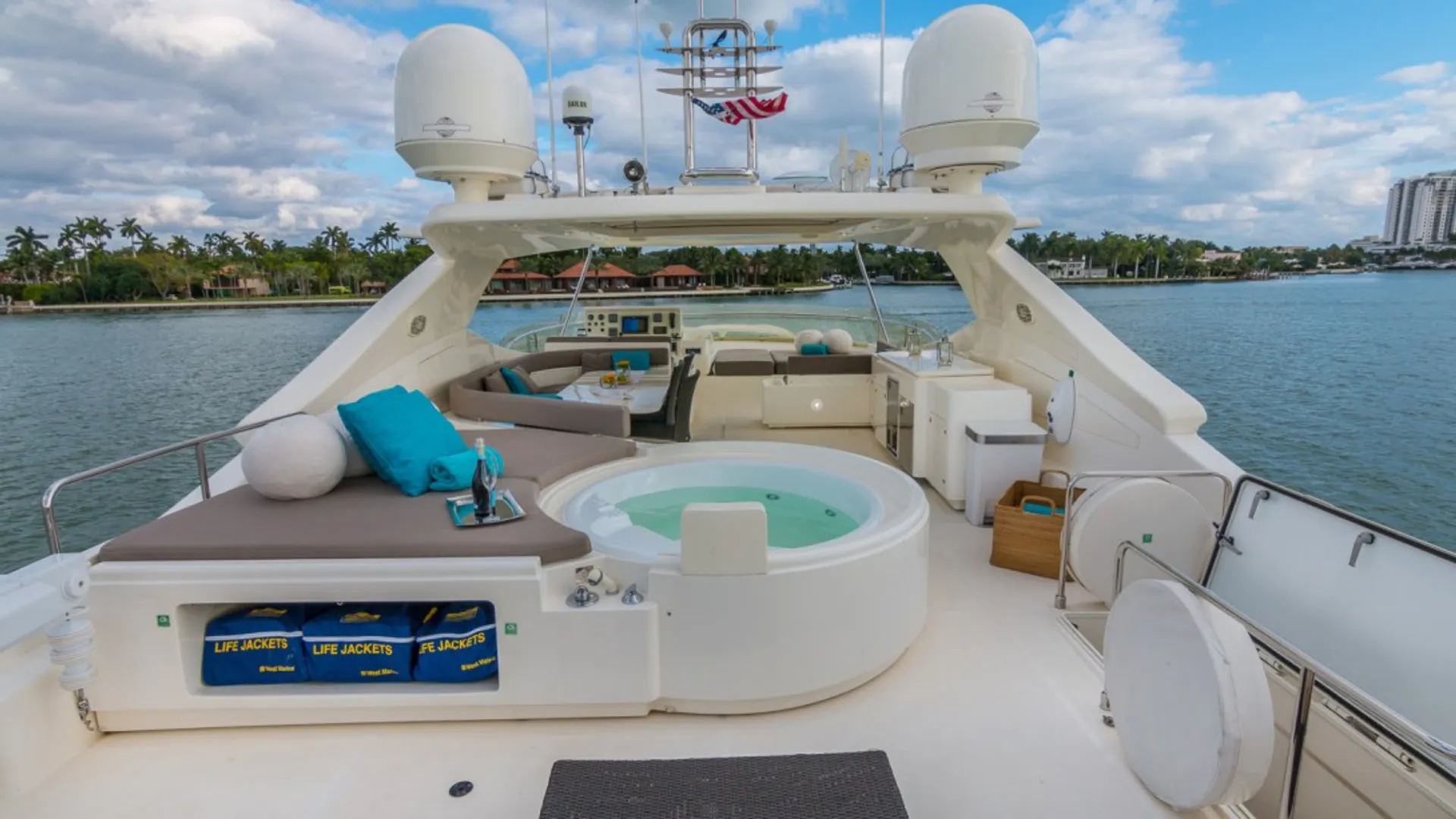 Ferretti 88 in Miami Beach, FL — photo 3