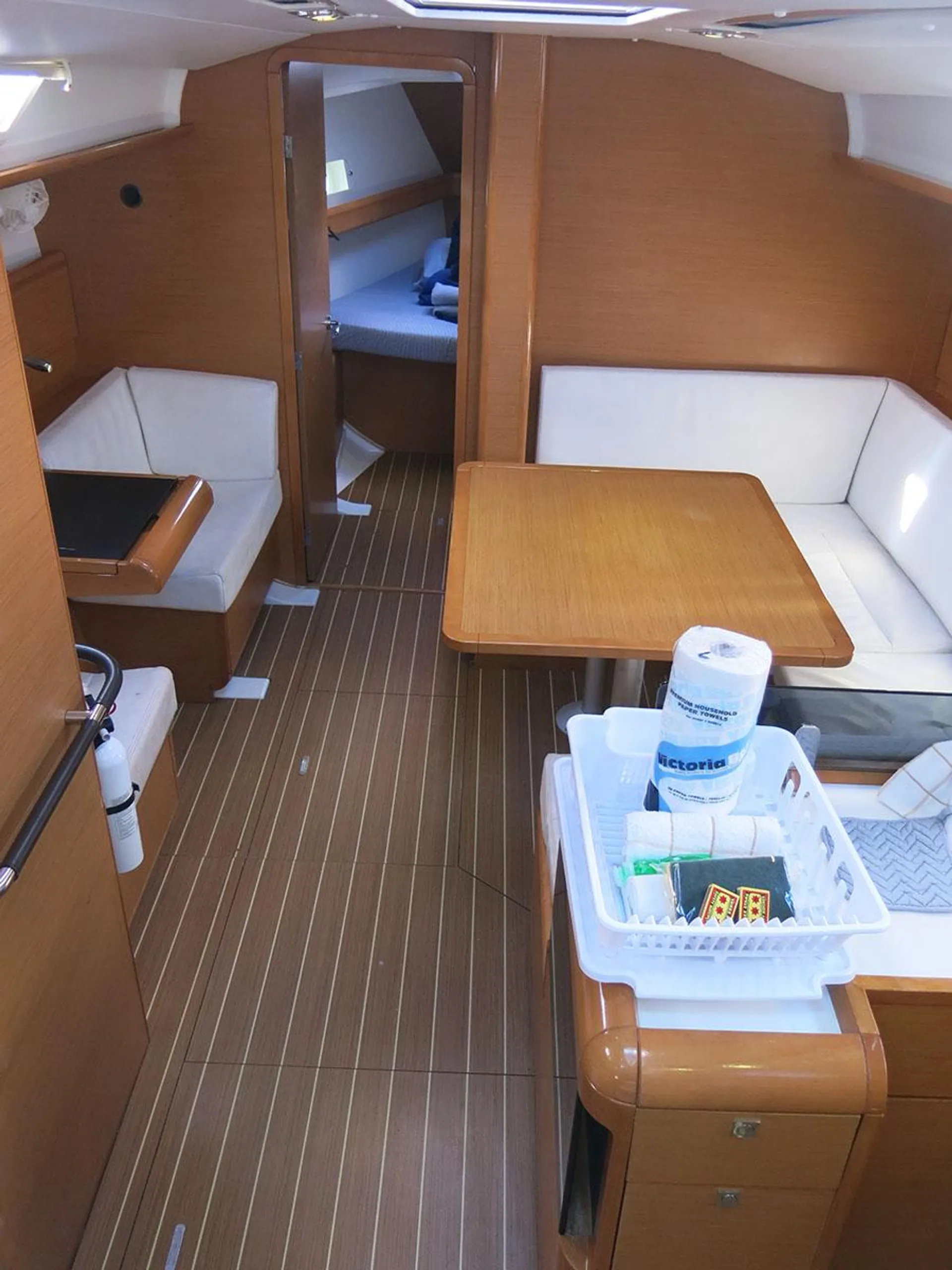 Jeanneau Sailboats Sun Odyssey 409 in Cabo Rojo, Cabo Rojo — photo 9