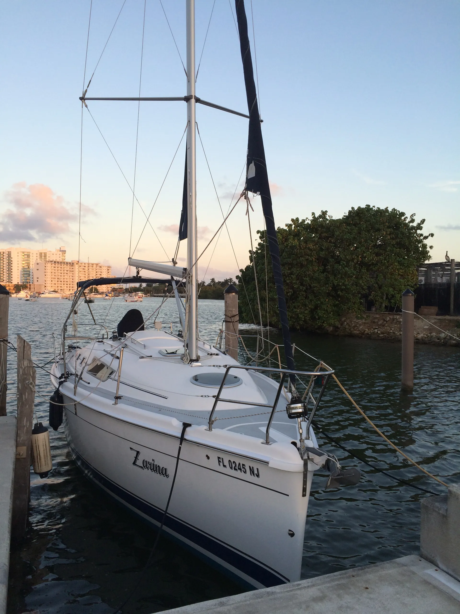 Hunter 31 in Miami, FL — photo 9