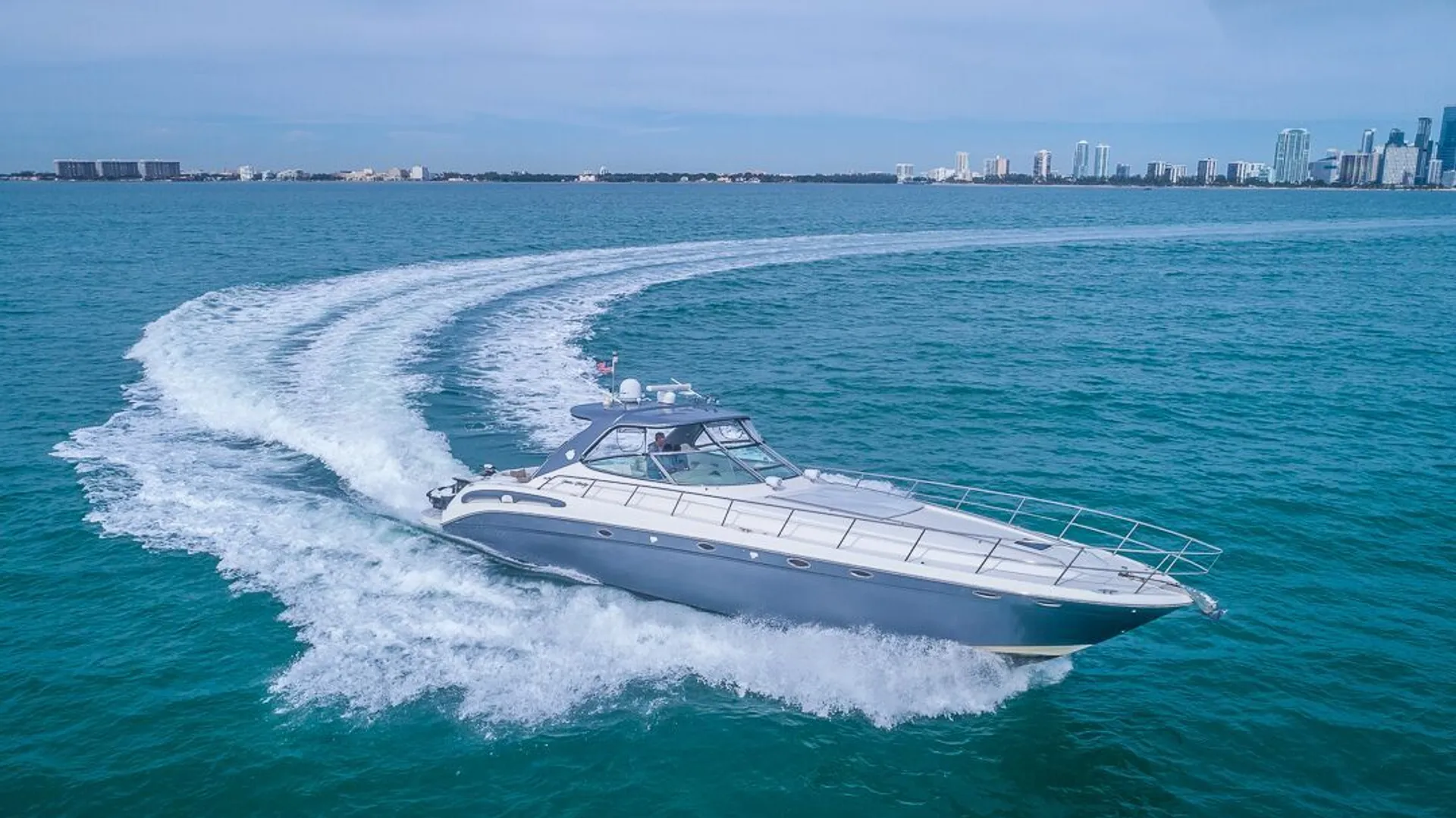 Sea Ray Boats 540 Sundancer in Miami Beach, FL — photo 2