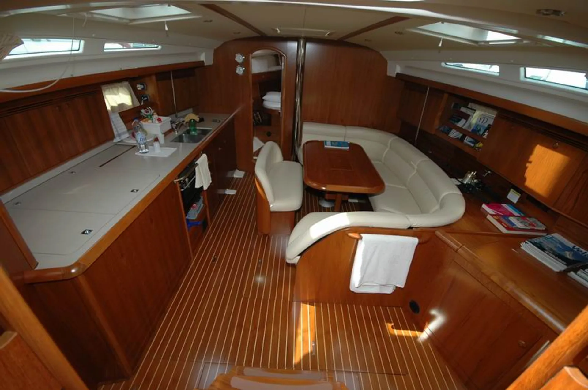 Jeanneau Sun Odyssey 45ds in Cancun, Quintana Roo — photo 3