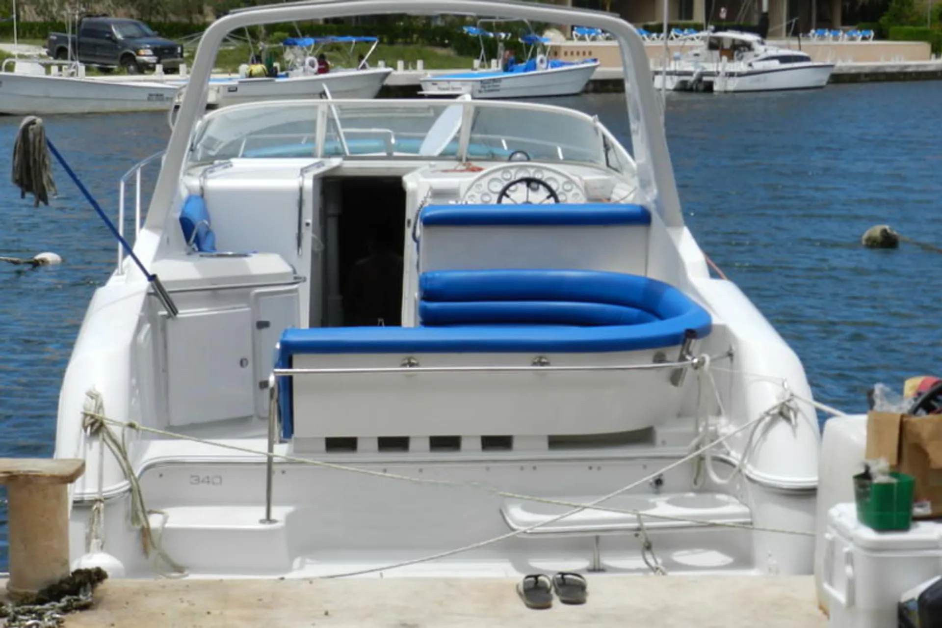 Chris Craft Motor Yacht in Playa del Carmen, Quintana Roo — photo 2