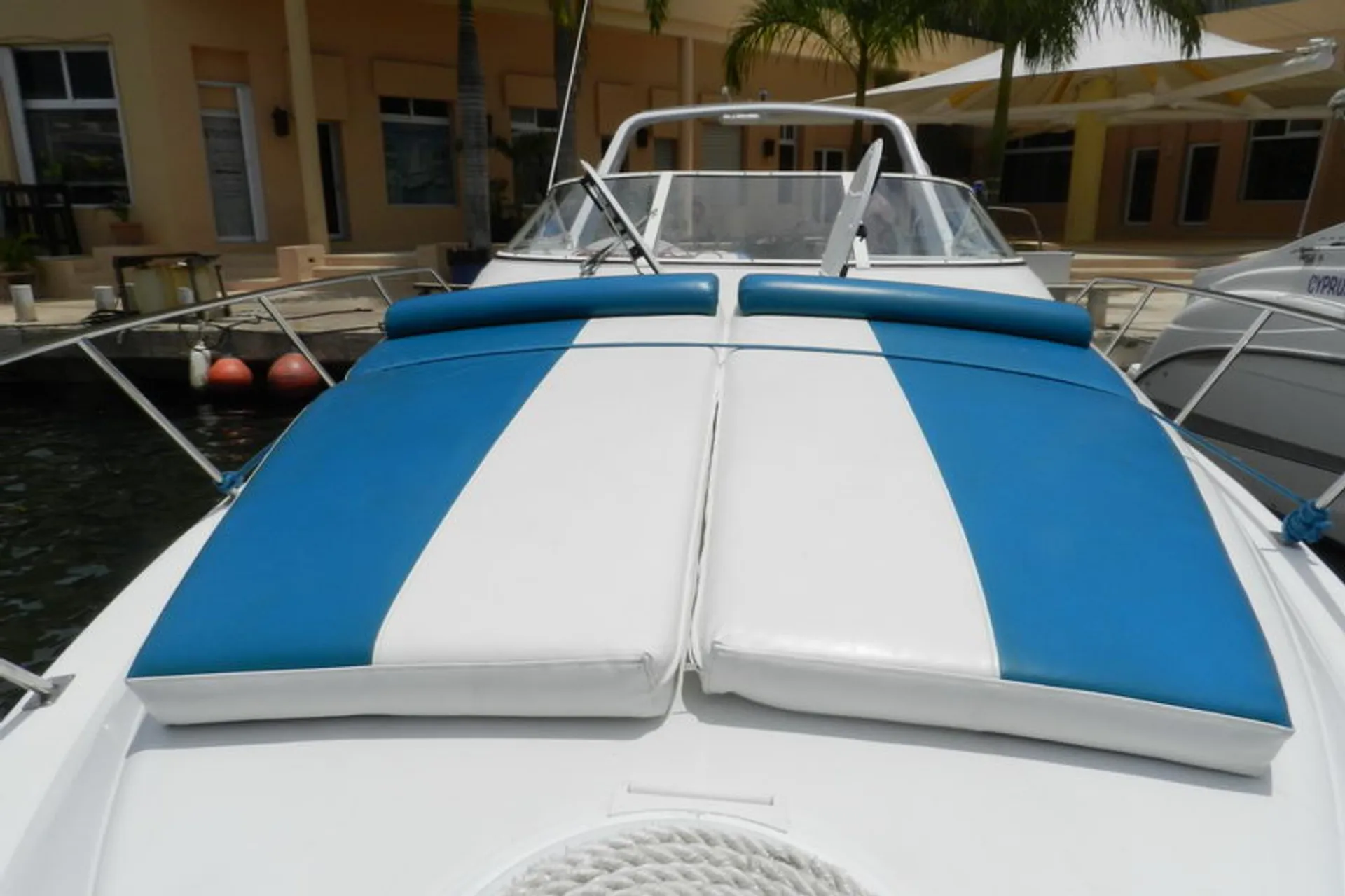 Chris Craft Motor Yacht in Playa del Carmen, Quintana Roo — photo 3