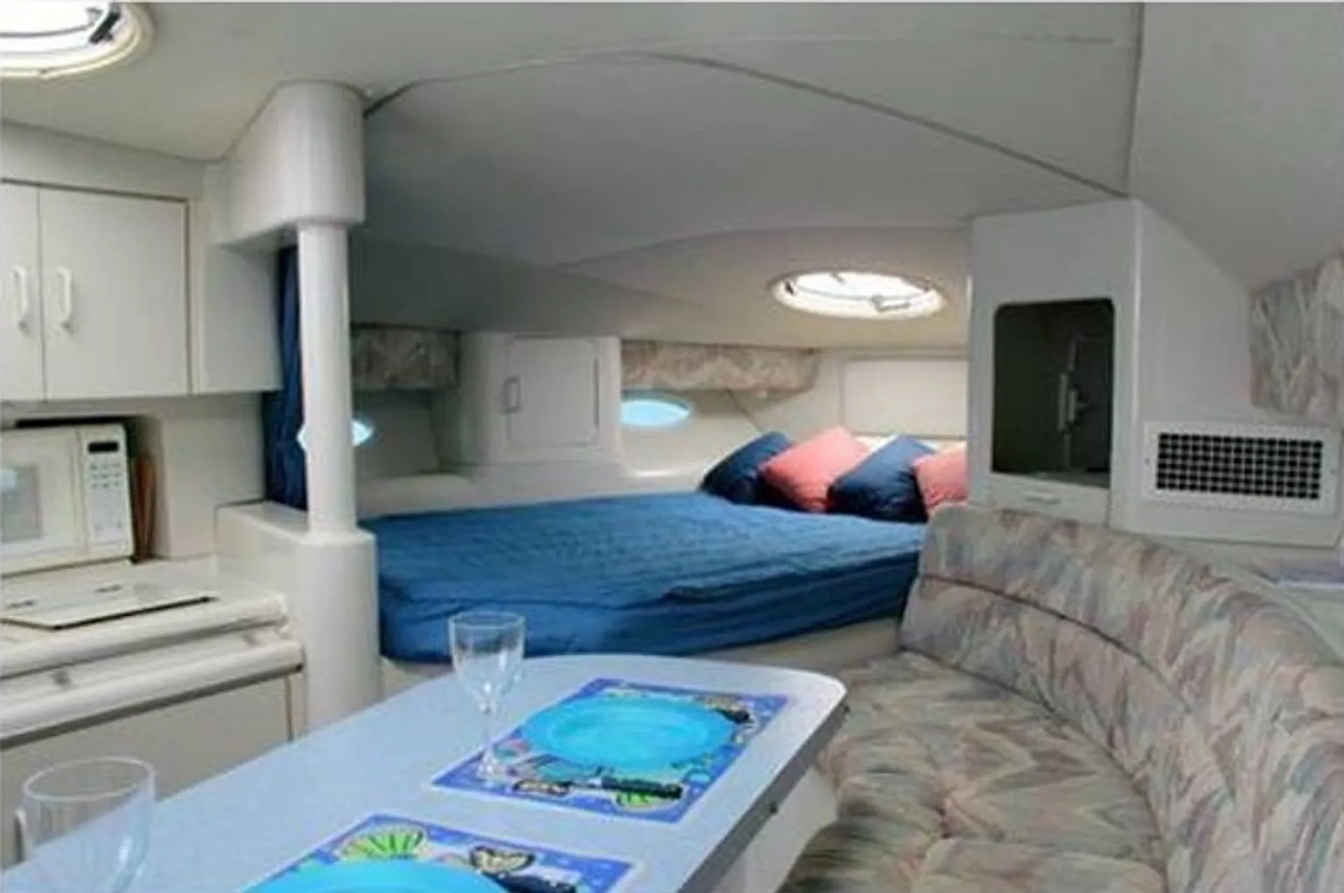 Chris Craft Motor Yacht in Playa del Carmen, Quintana Roo — photo 4