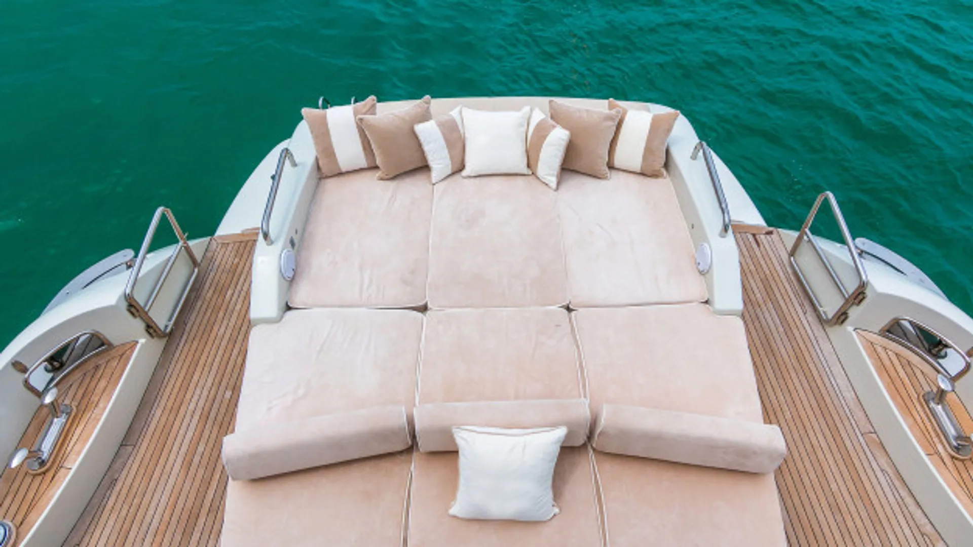 Azimut Motoryacht in Miami, FL — photo 5