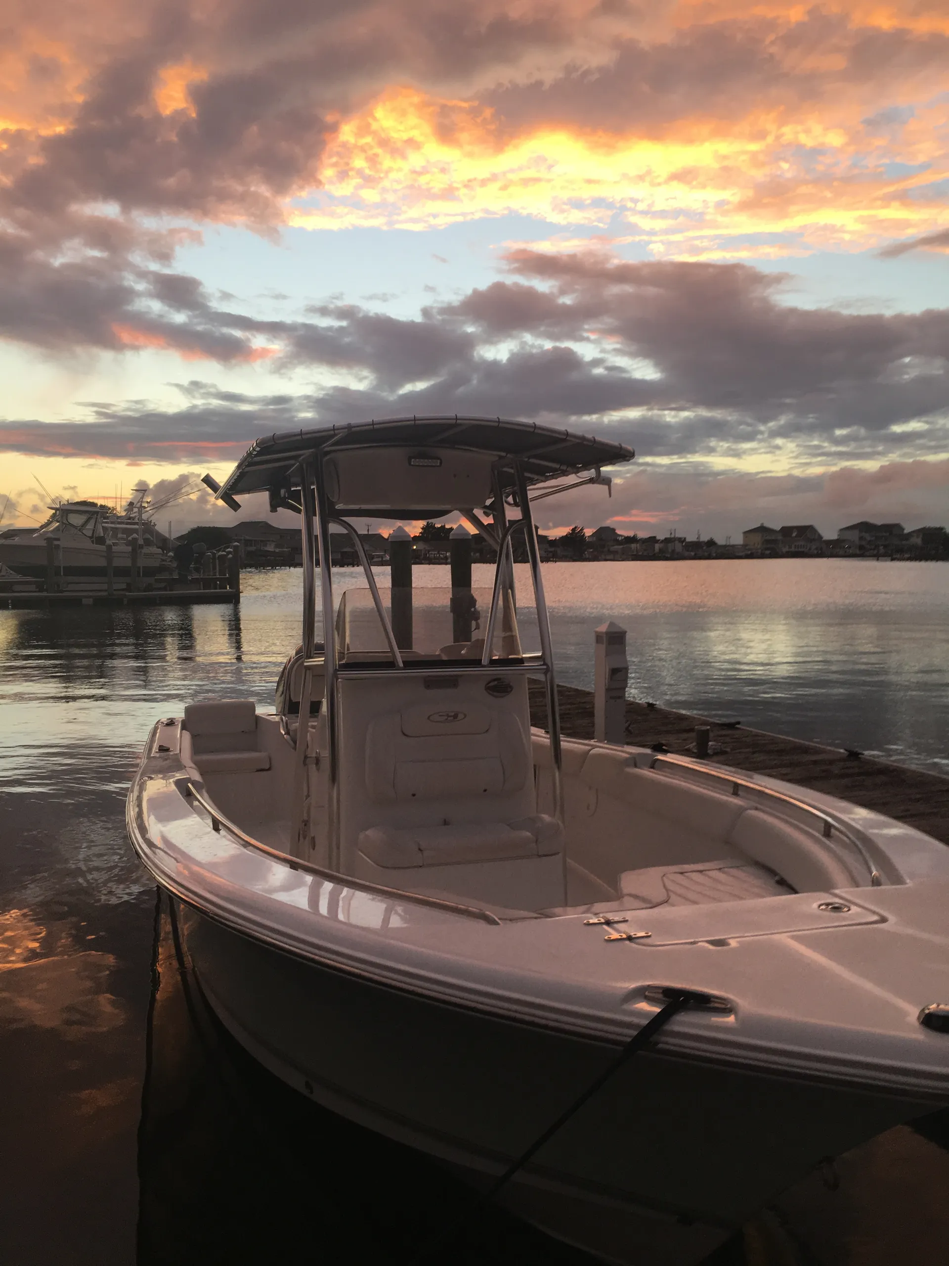 2016 Sea Hunt 225 triton ... Fish on