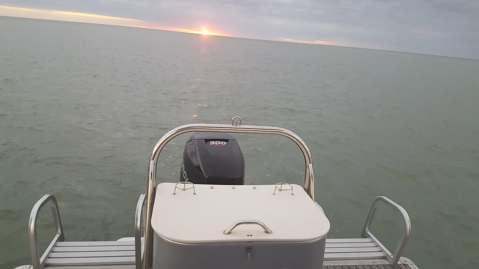 Avalon Pontoons 27' Ambassador Entertainer in Marco Island, FL — photo 2
