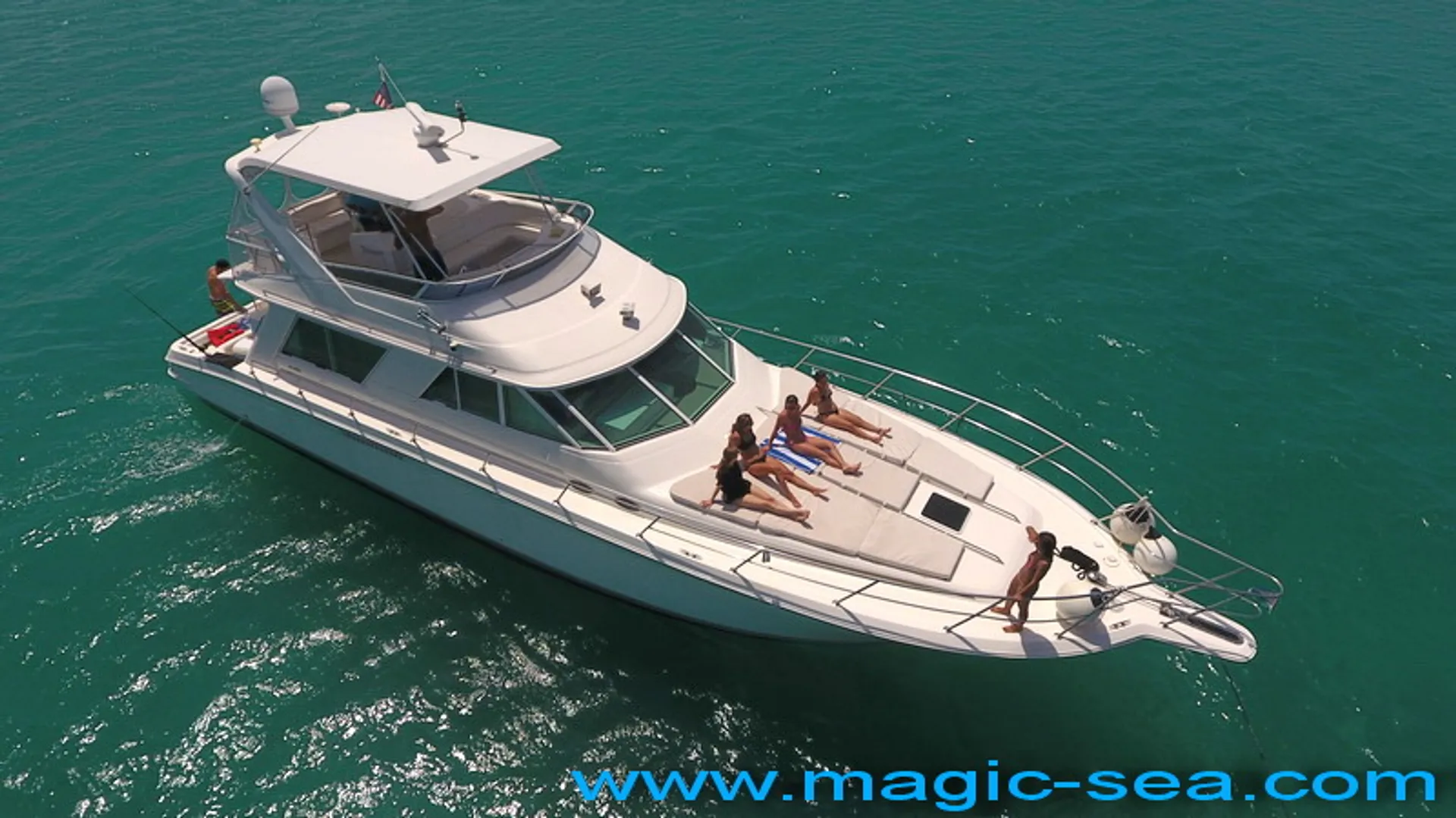 Sea Ray Sedan Bridge in Cancún, Q.R. — photo 6