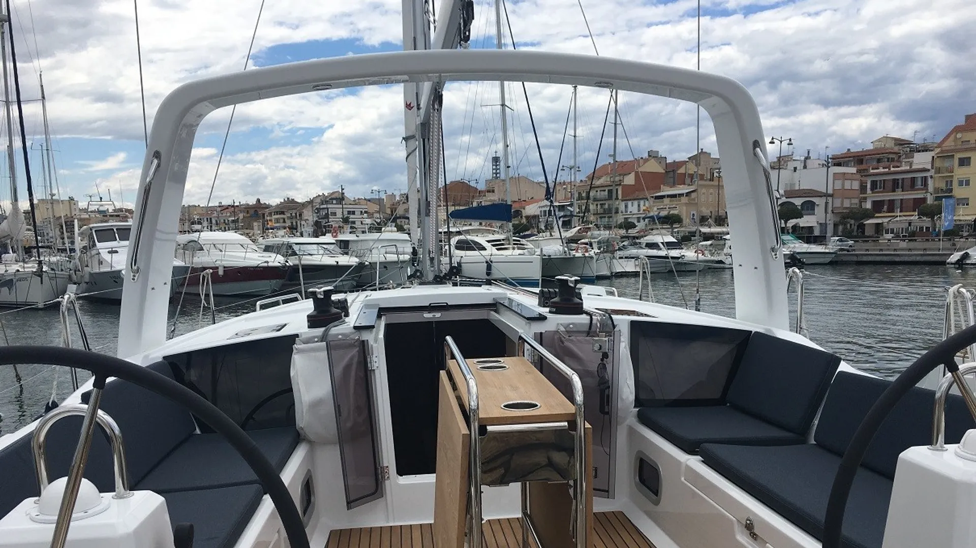 Beneteau Oceanis 41.1 in Barcelona, CT — photo 5