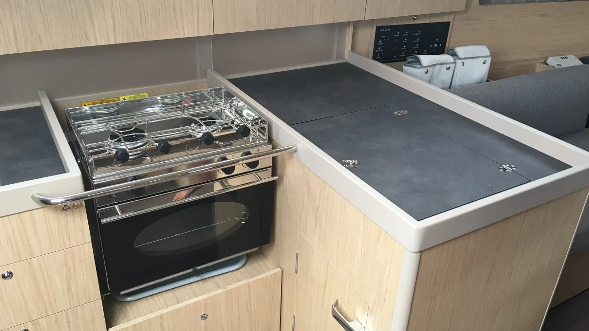 Beneteau Oceanis 41.1 in Barcelona, CT — photo 8