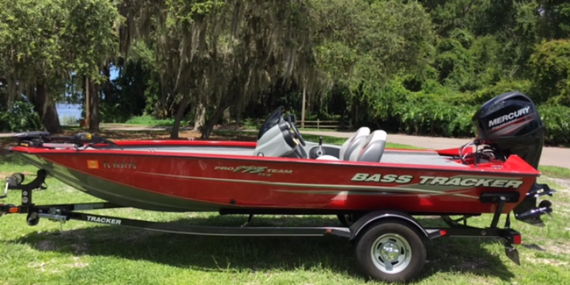 Bass Tracker Pro Team 175 in Palm Harbor, FL