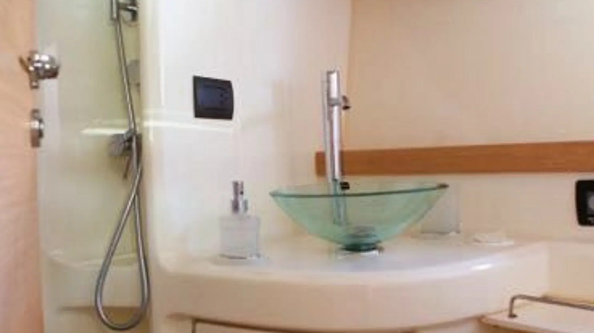 Azimut Flybridge in Miami Beach, FL — photo 2