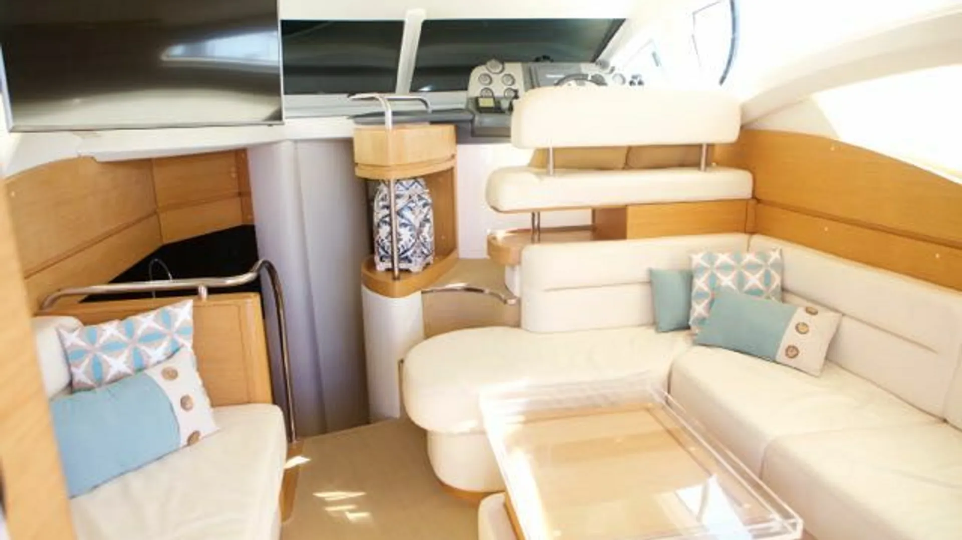 Azimut Flybridge in Miami Beach, FL — photo 5