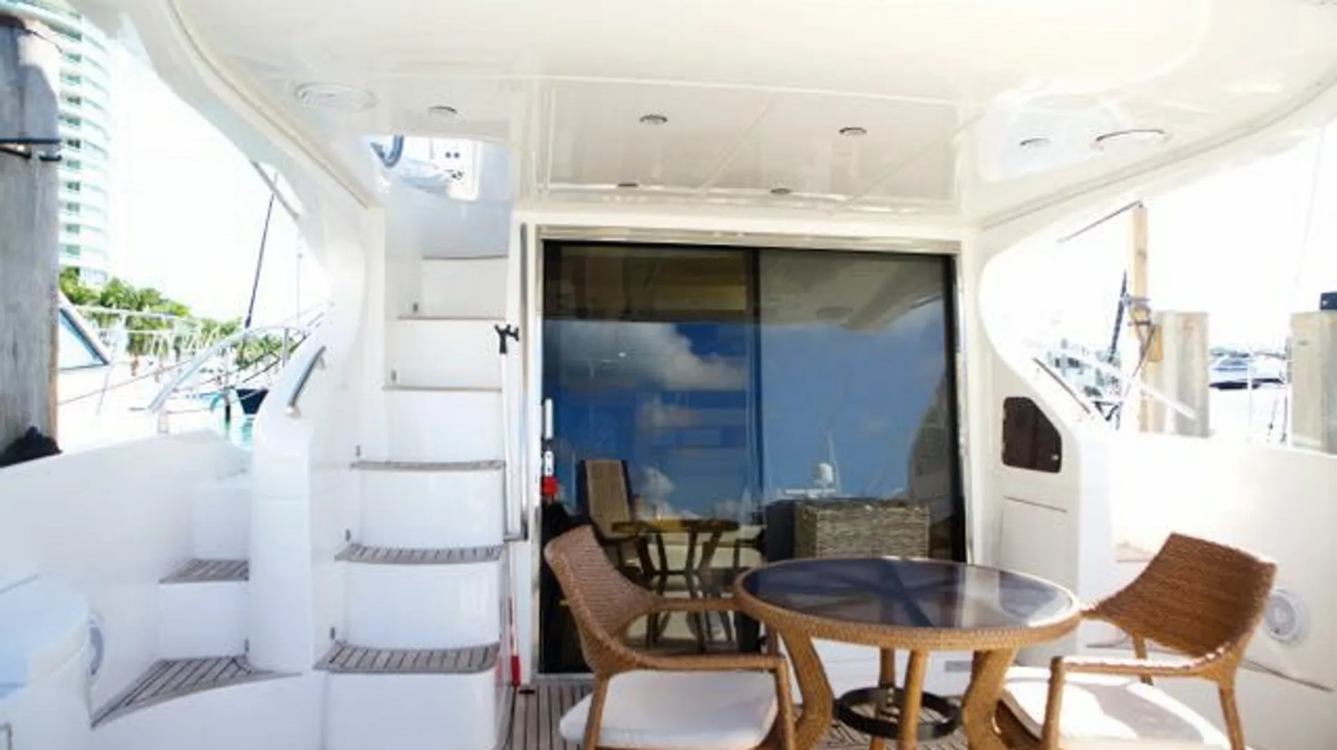 Azimut Flybridge in Miami Beach, FL — photo 6