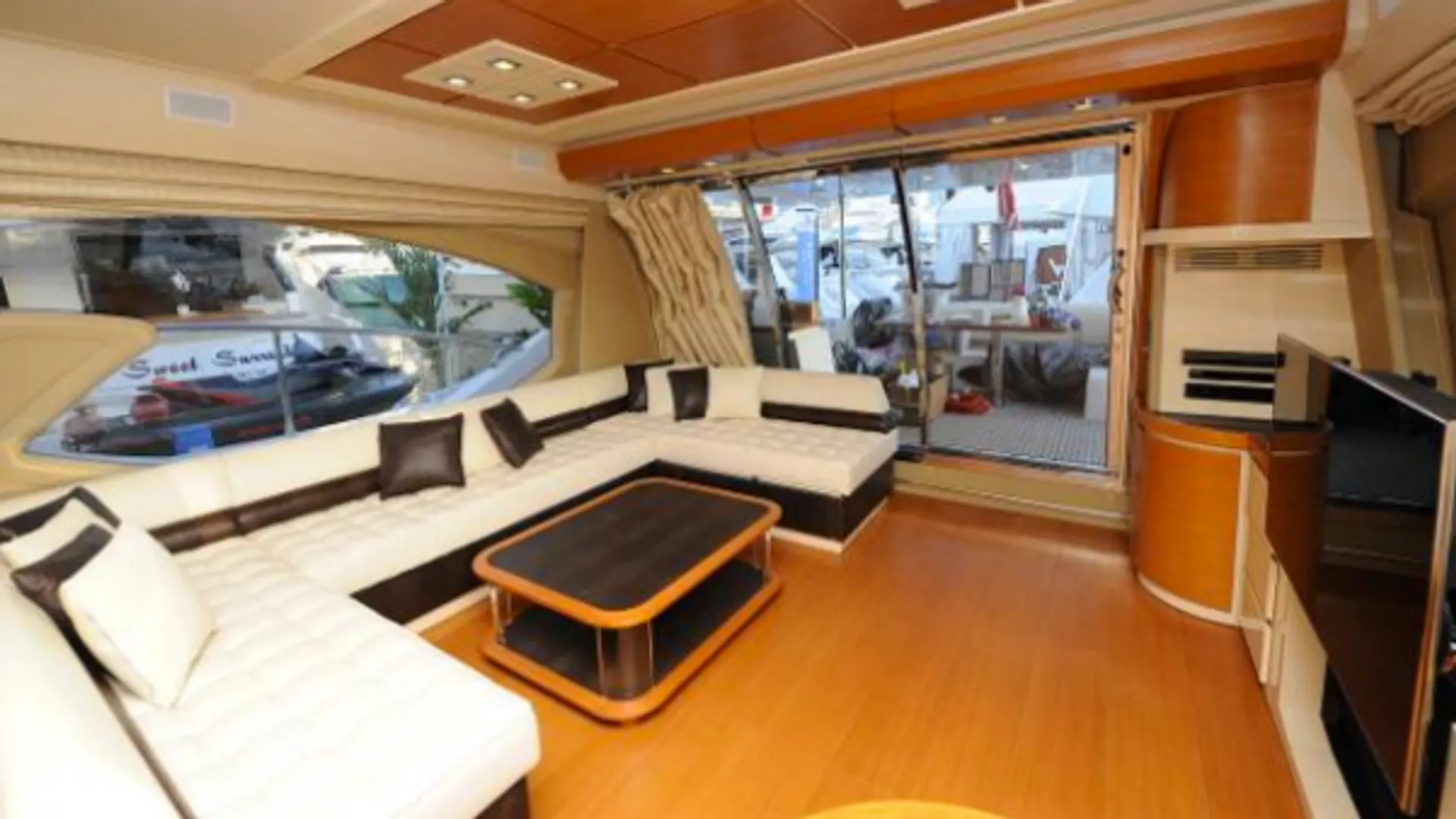 Azimut 70 in Miami Beach, FL — photo 5