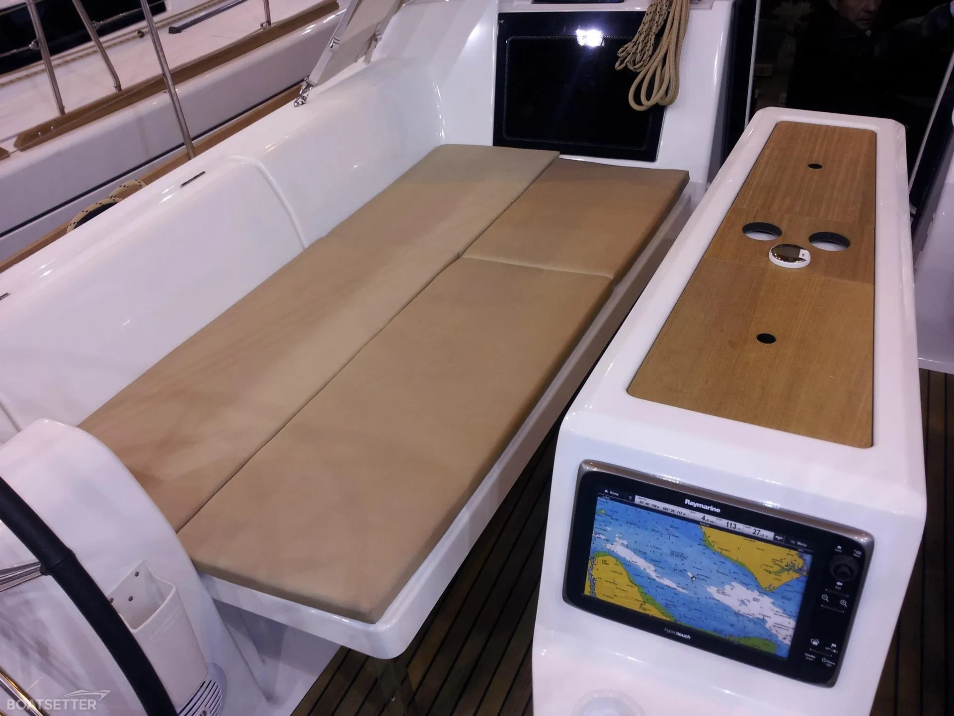 Dufour D410 Grand Large in Reggio Calabria, Calabria — photo 2