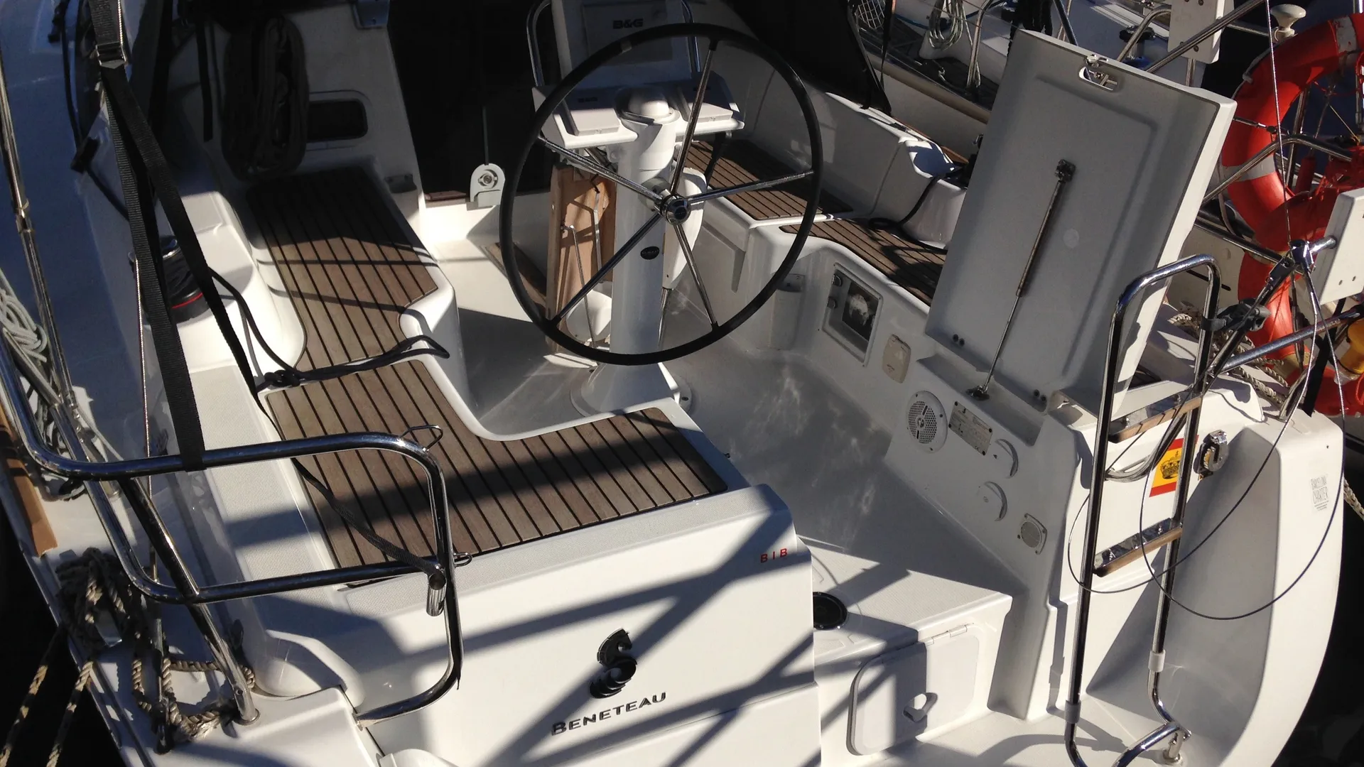 Beneteau Oceanis 31 in Barcelona, CT — photo 2